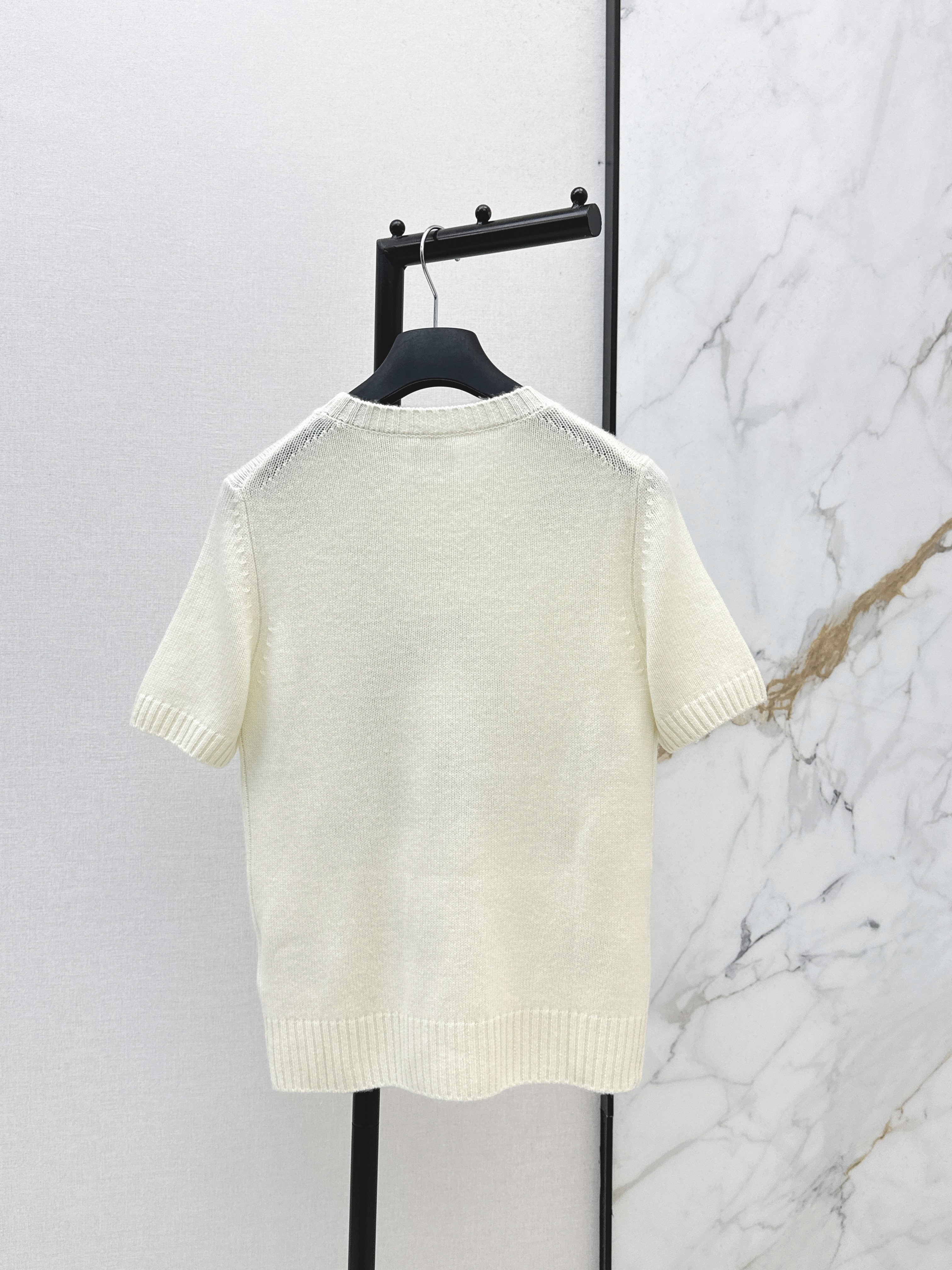 CD New embroidery sweater