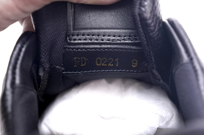 Pkkicks God Batch LOUIS VUITTON Trainer Black Litchi Pattern FD0226