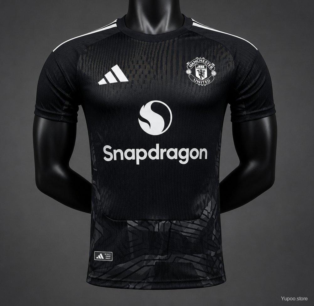 Manchester United Home Goalkeeper Player Jersey 26/27