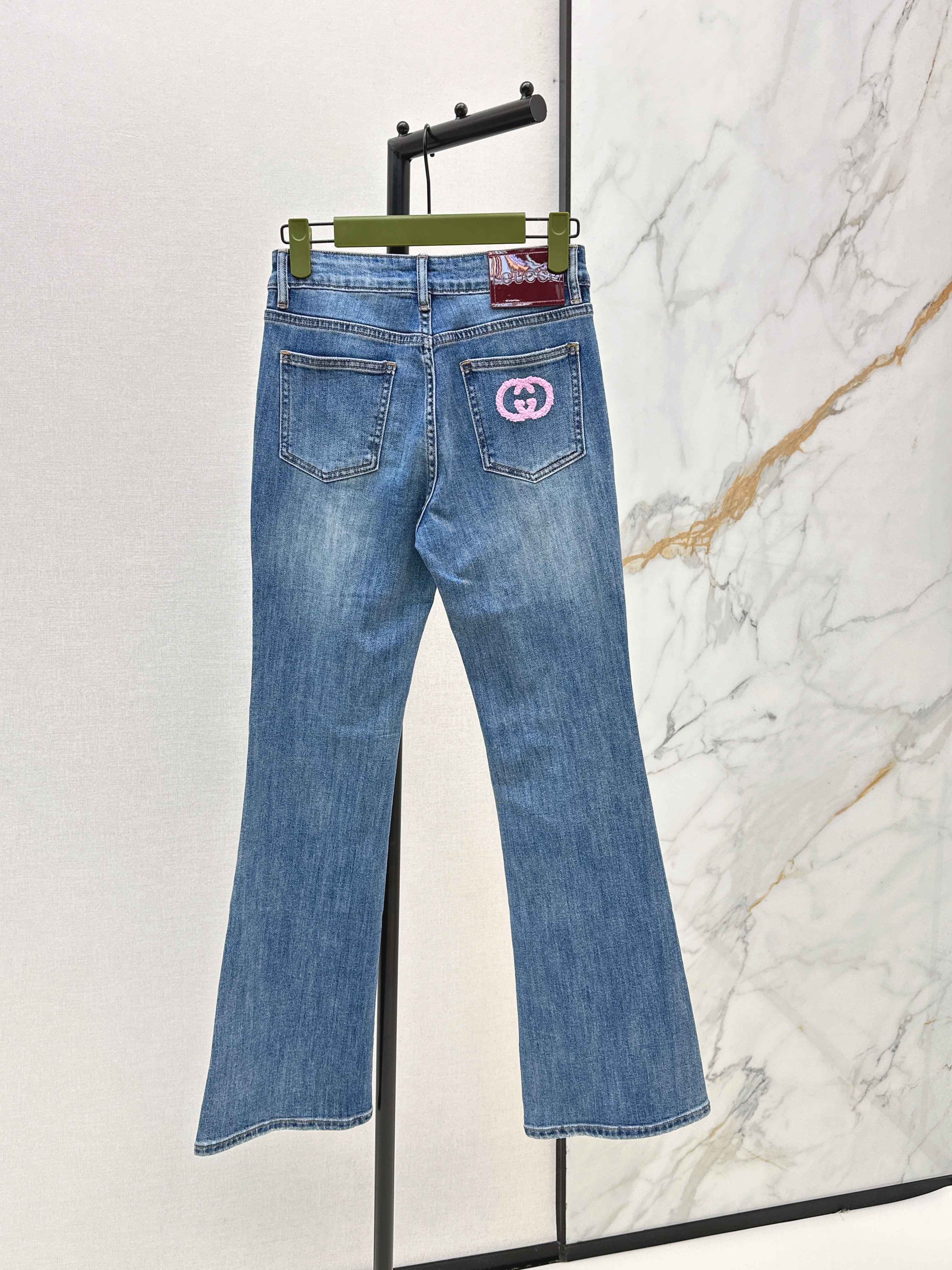 Guc New Flared jeans