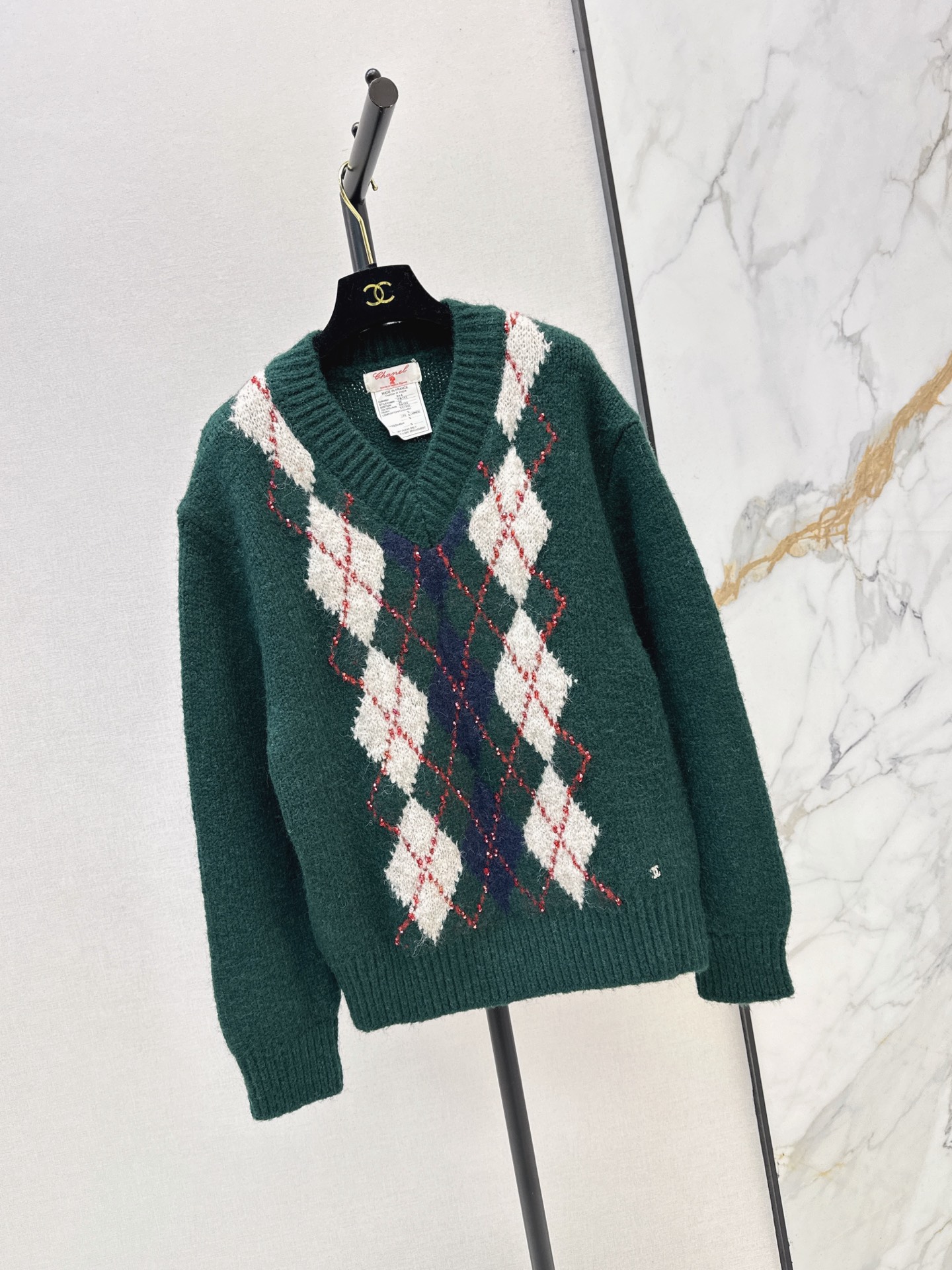 Chan New Diamond Pattern V-Neck Knit Sweater