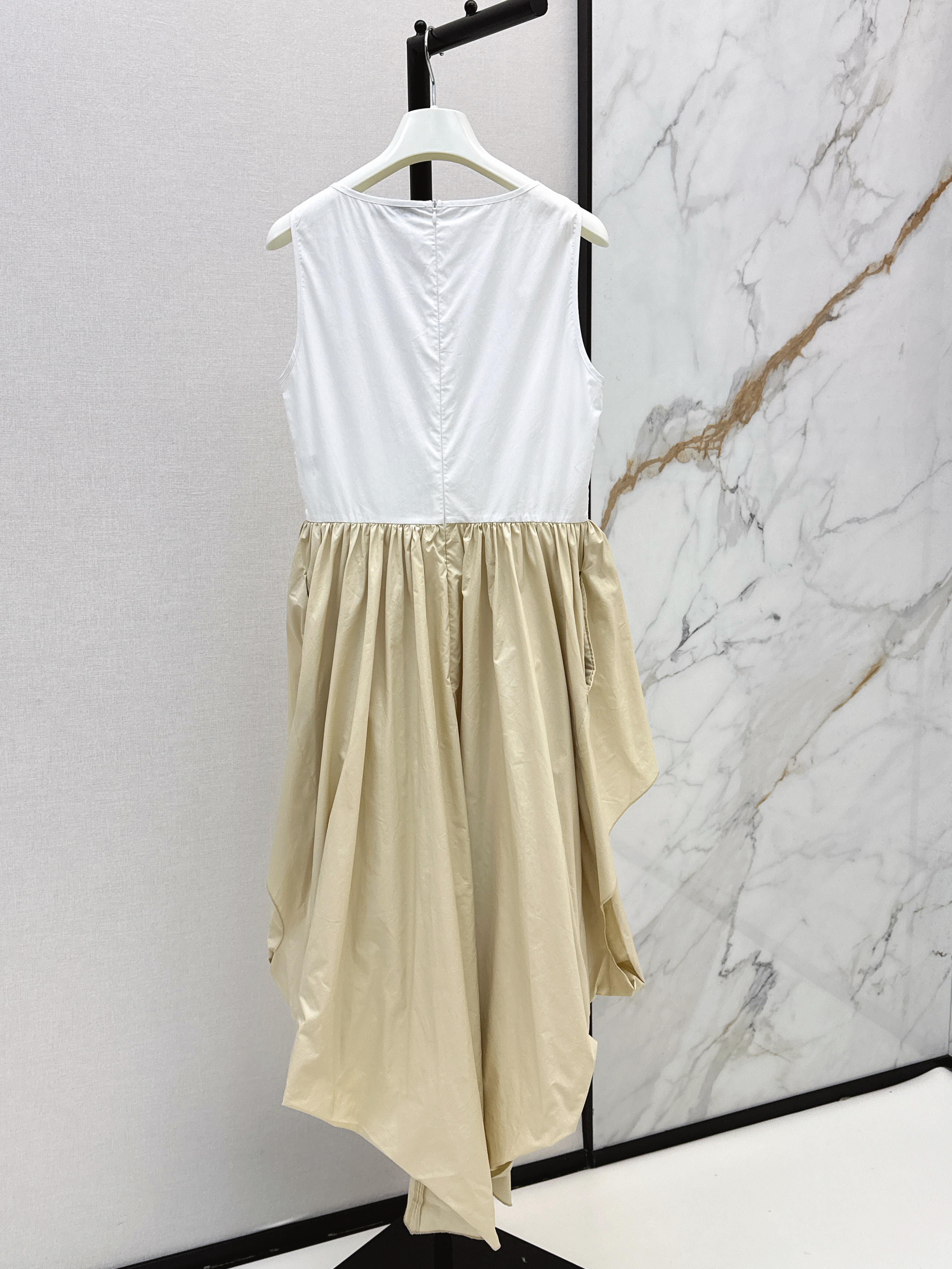 Loe New Color-block vest with irregular pleated dress