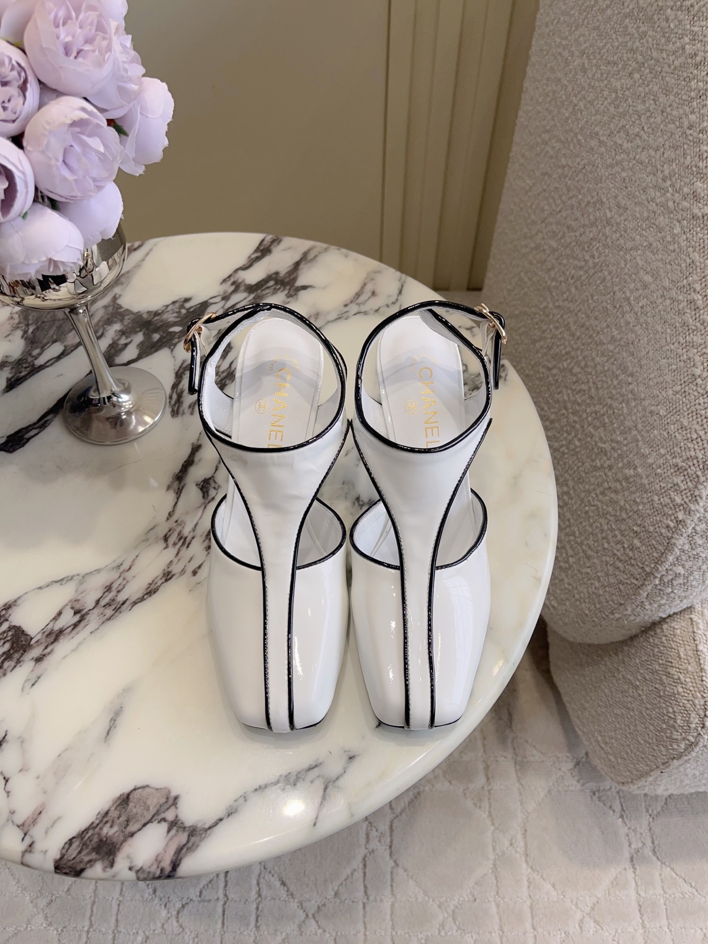 Chan New High-heeled sandals
