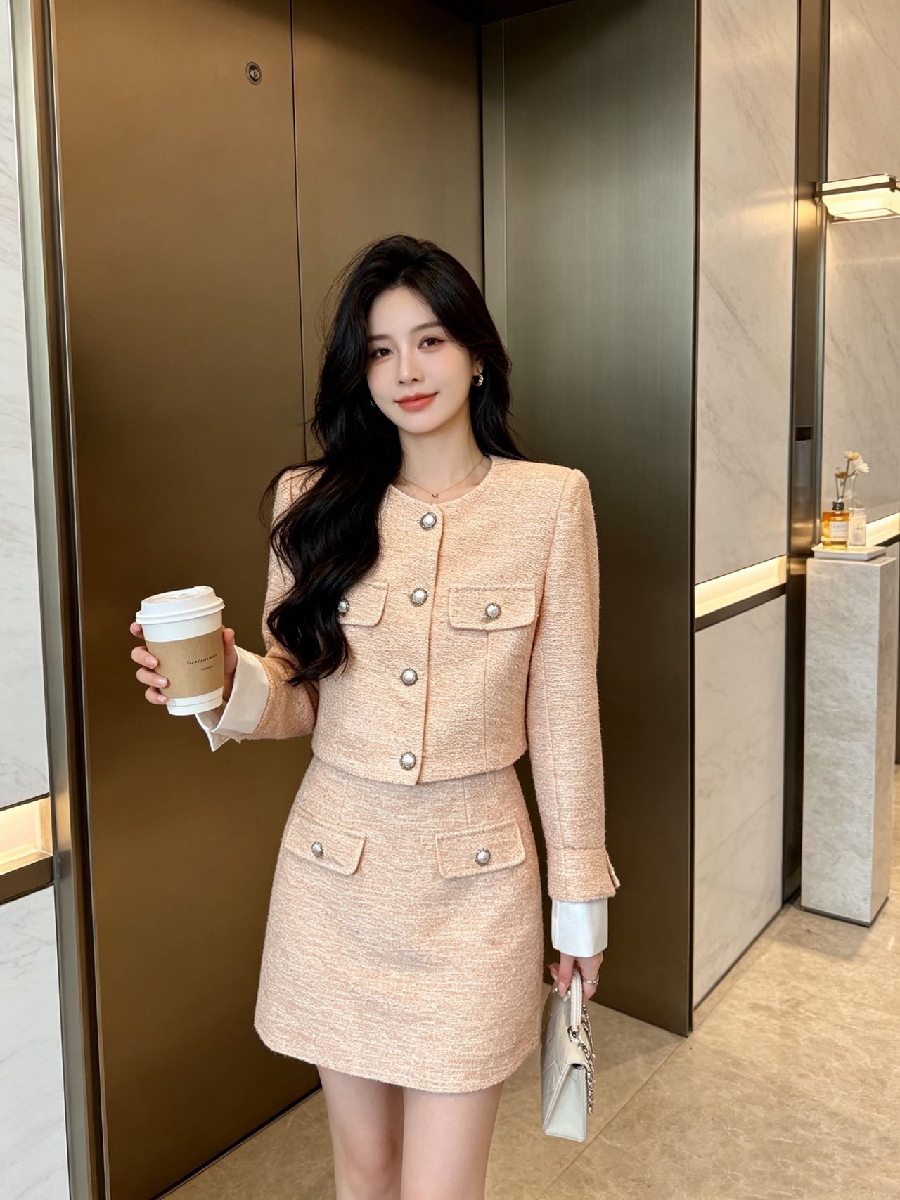 Chan New Elegant Outfit