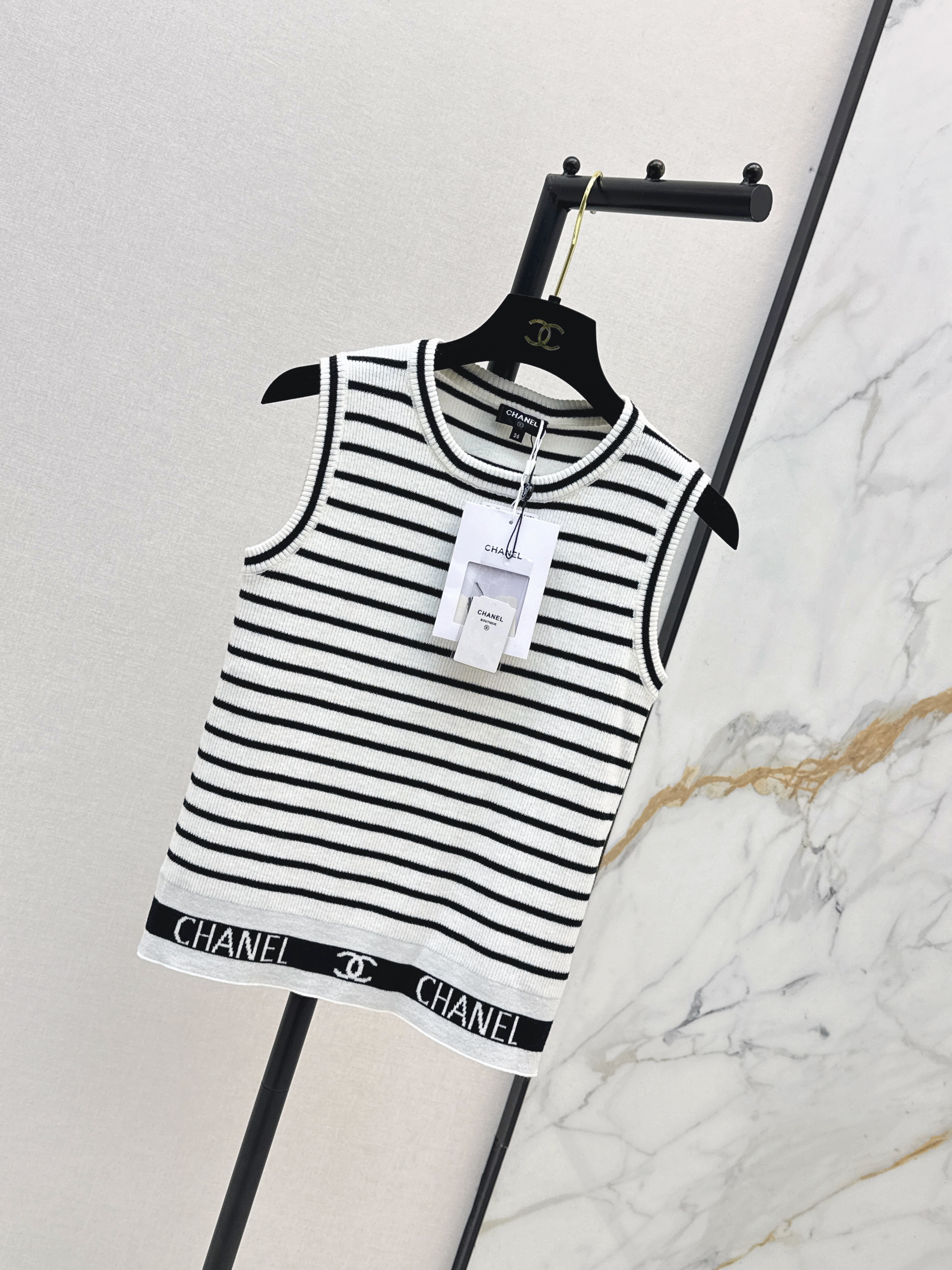 Chan New Striped knitted vest