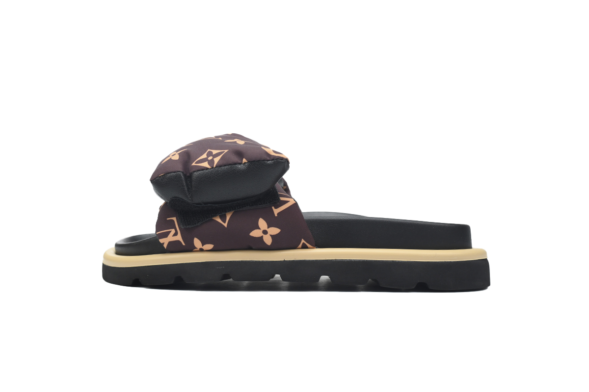 Pkkicks God Batch LOUIS VUITTON Pool Pillow Comfort Brown bread