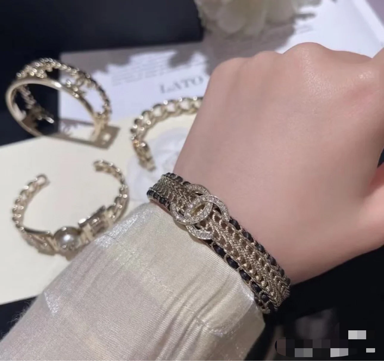 Chan New Black leather bracelet