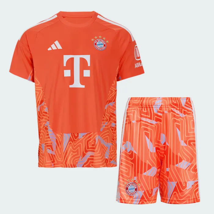 Bayern Munich Goalkeeper Jersey Suit 26/27