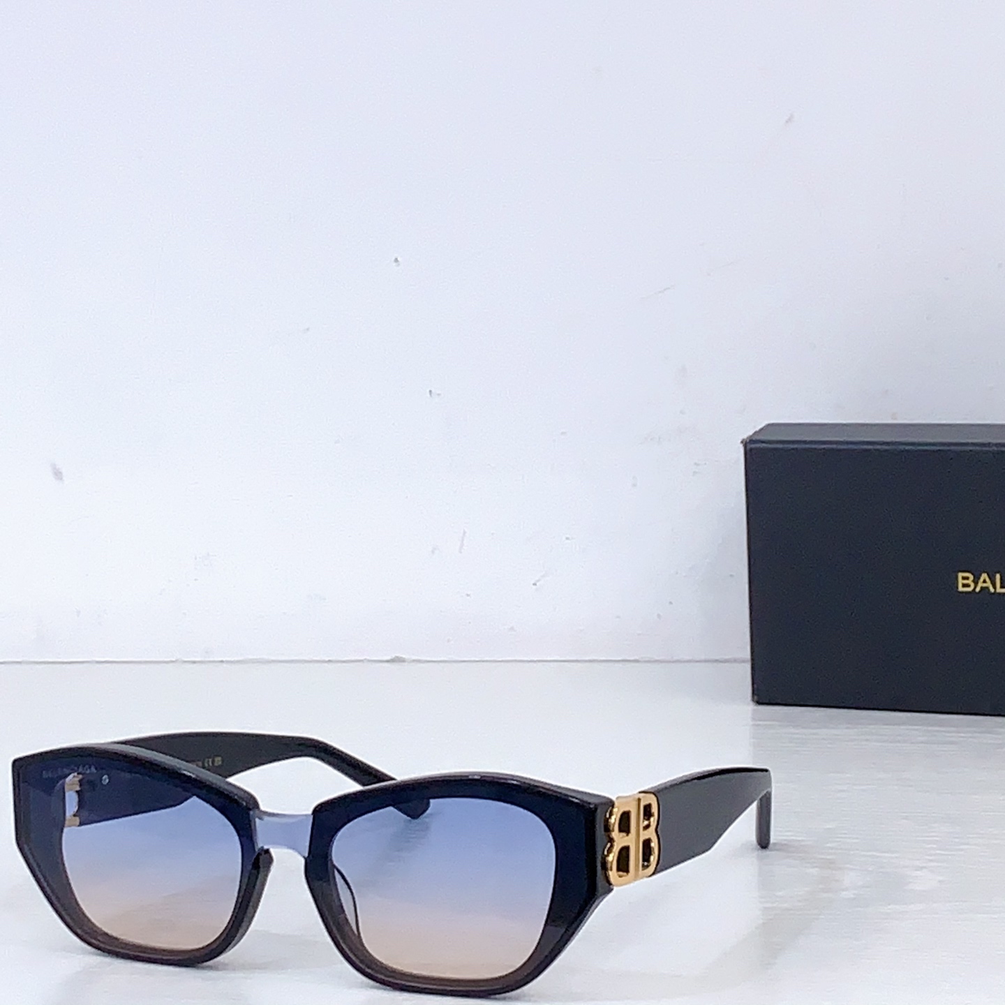 Bur New Sunglasses