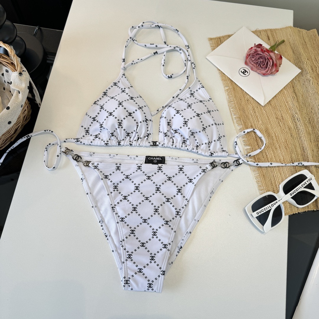 Chan New  swimsuit