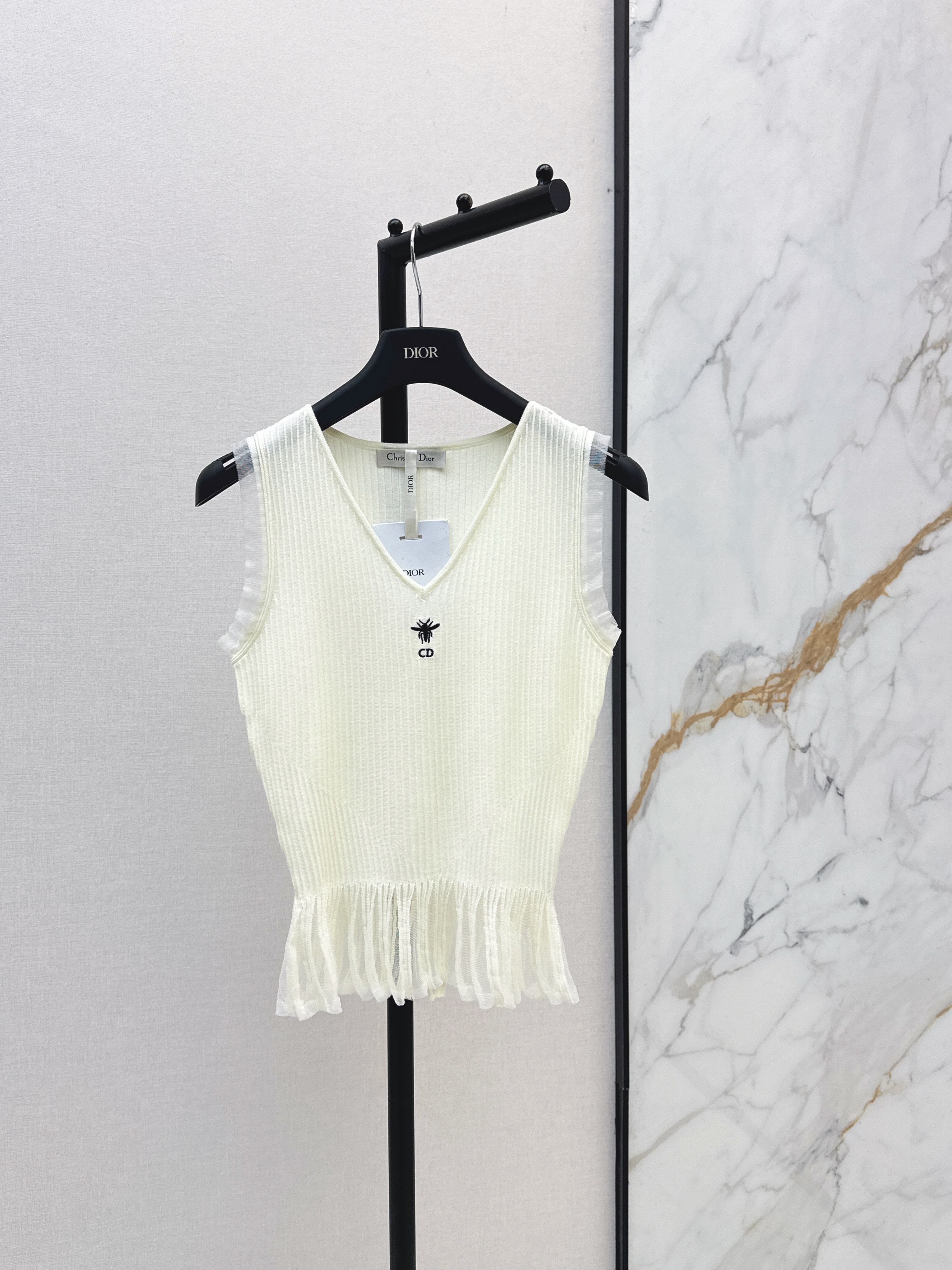 Chan New Embroidered knitted vest