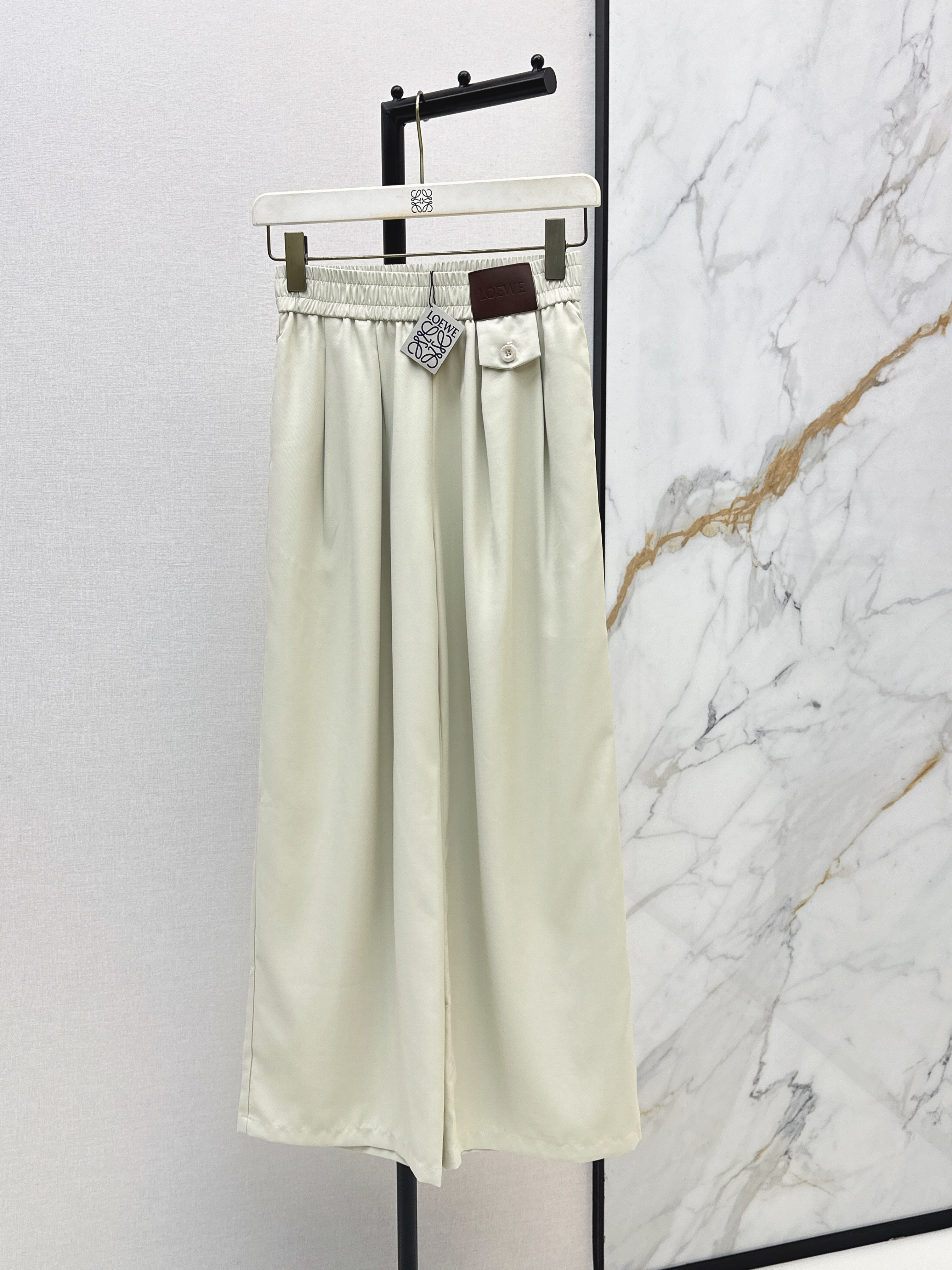 Loe New Straight-leg pants
