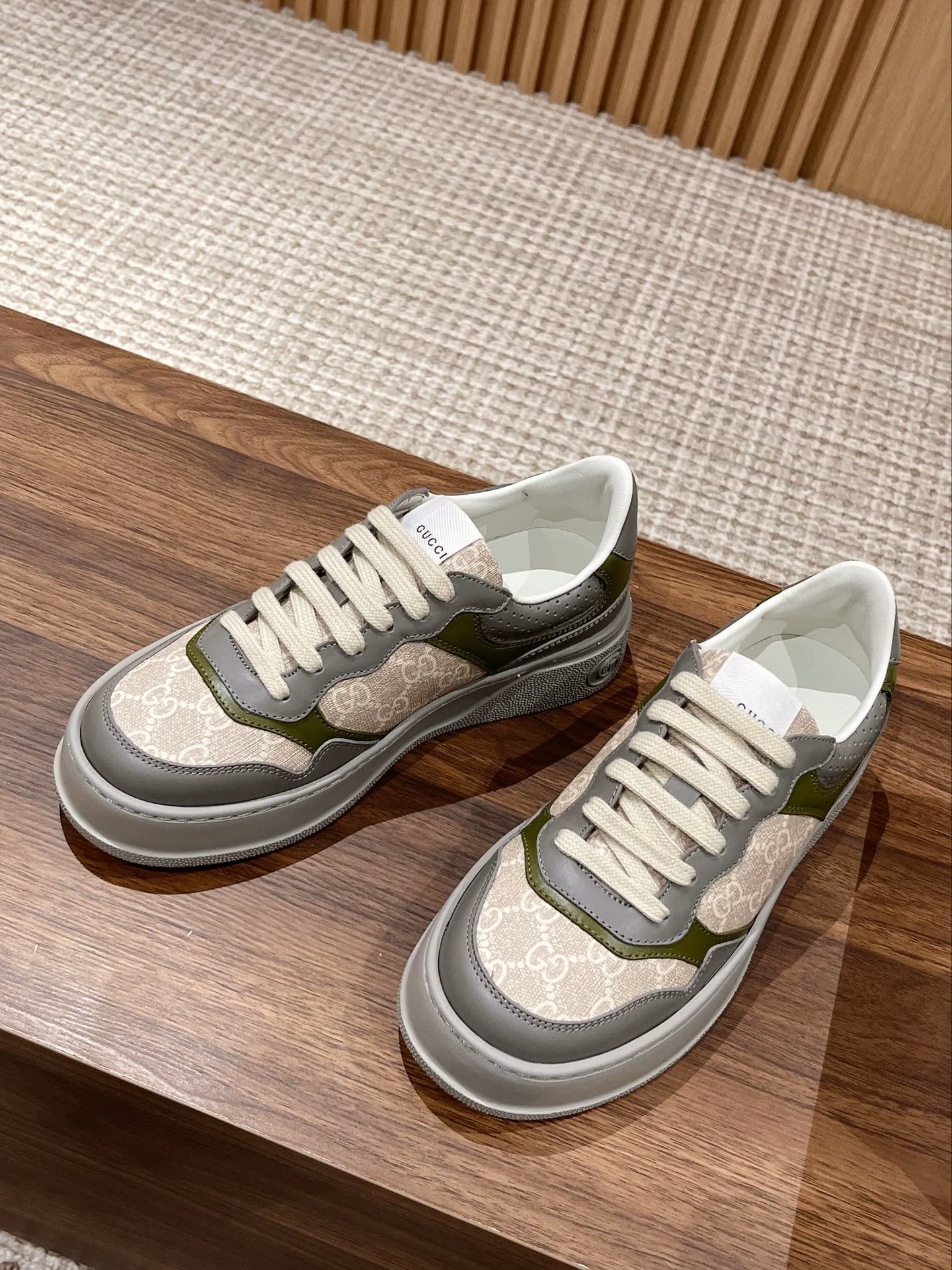 Couple's 𝐂𝐡𝐮𝐧𝐤𝐲  latest biscuit shoes