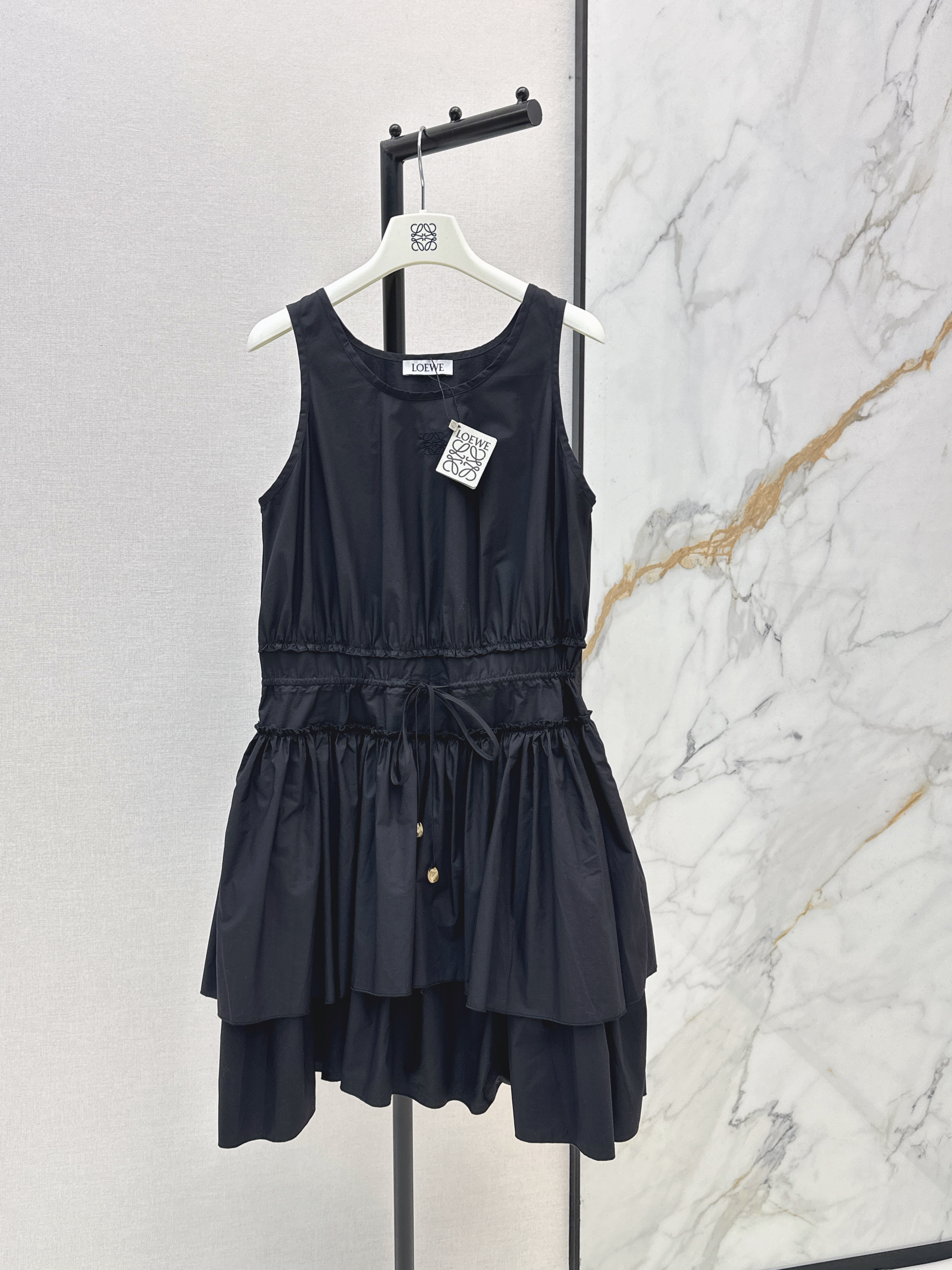 Loe New drawstring embroidered dress