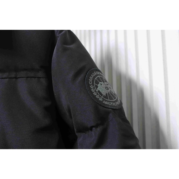 CANADA GOOSE MacMillan Parka 17 Black  gray label