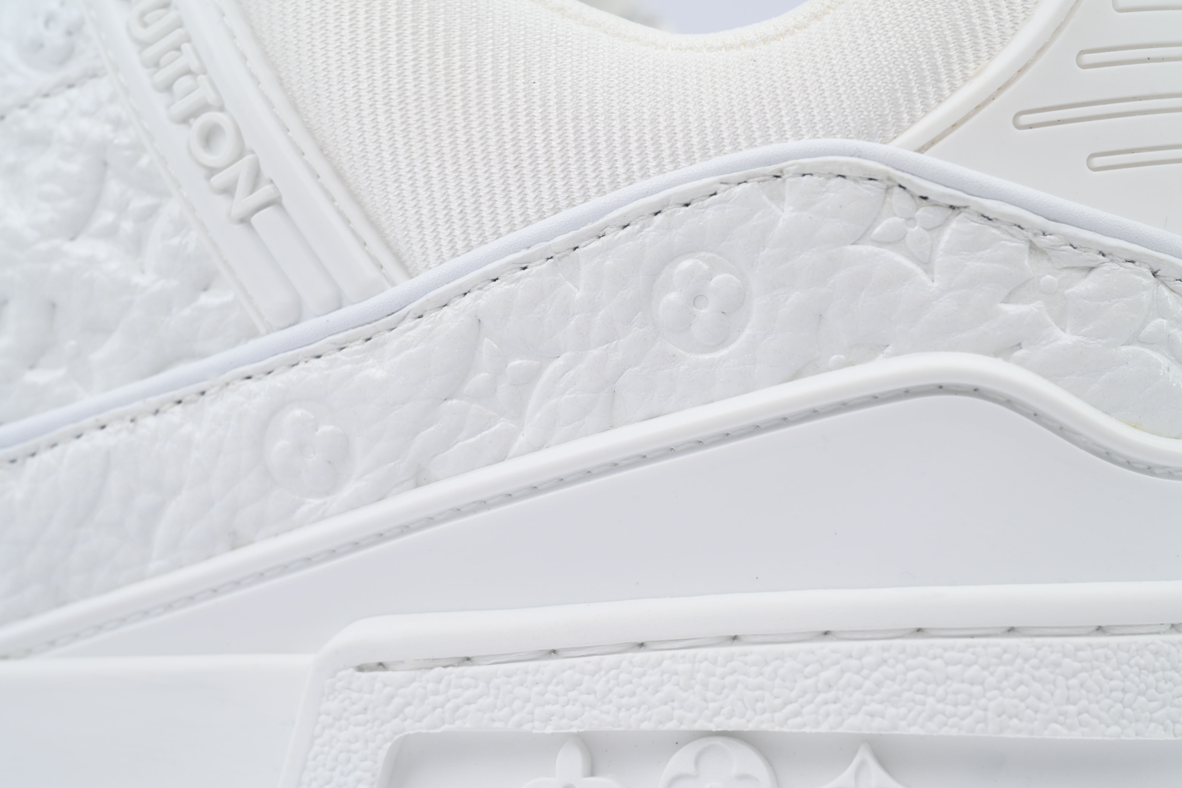 Pkkicks God Batch Louis Vuitton White Lychee Lacquer Skin