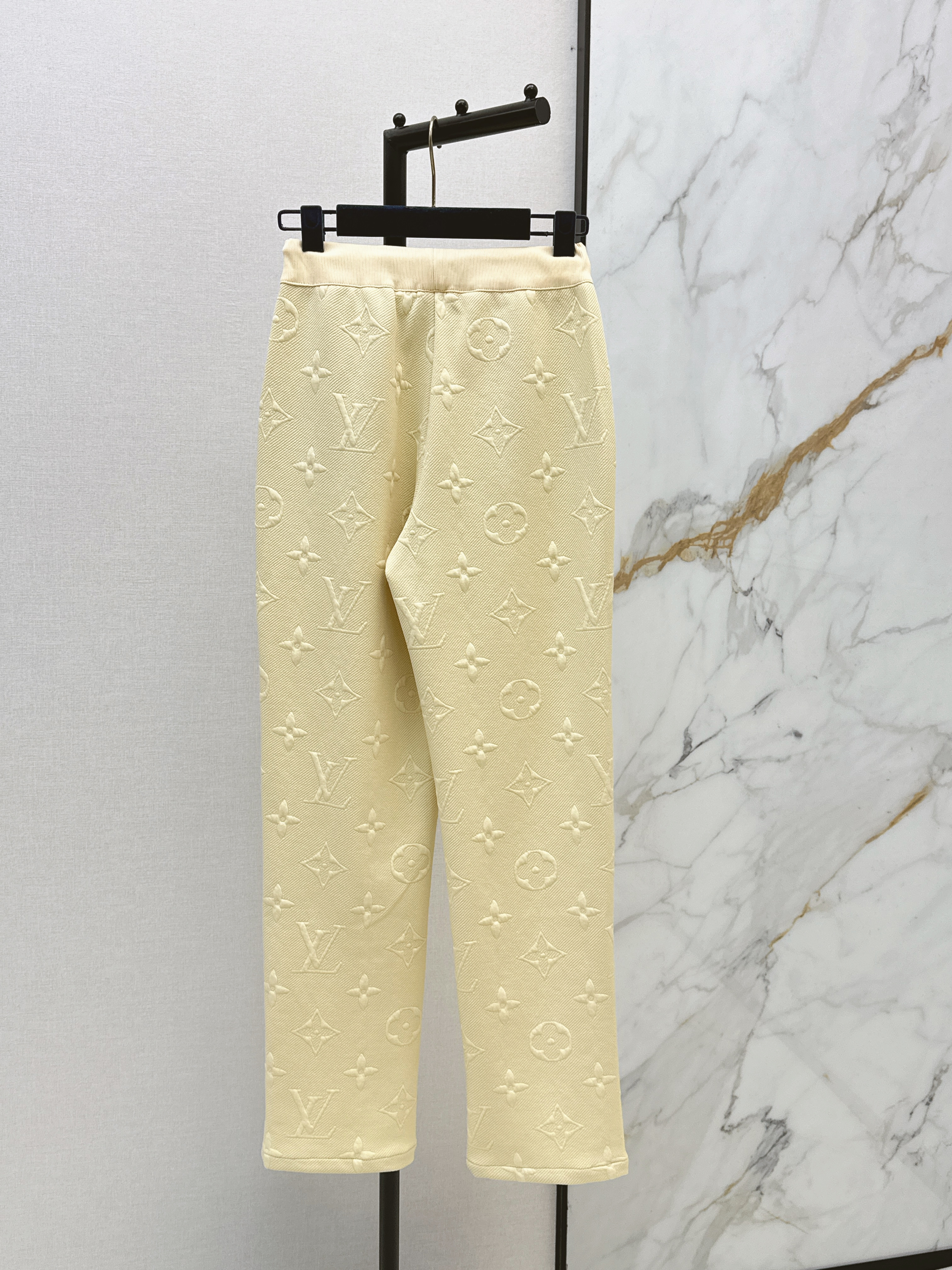 Louis New embossed casual pants