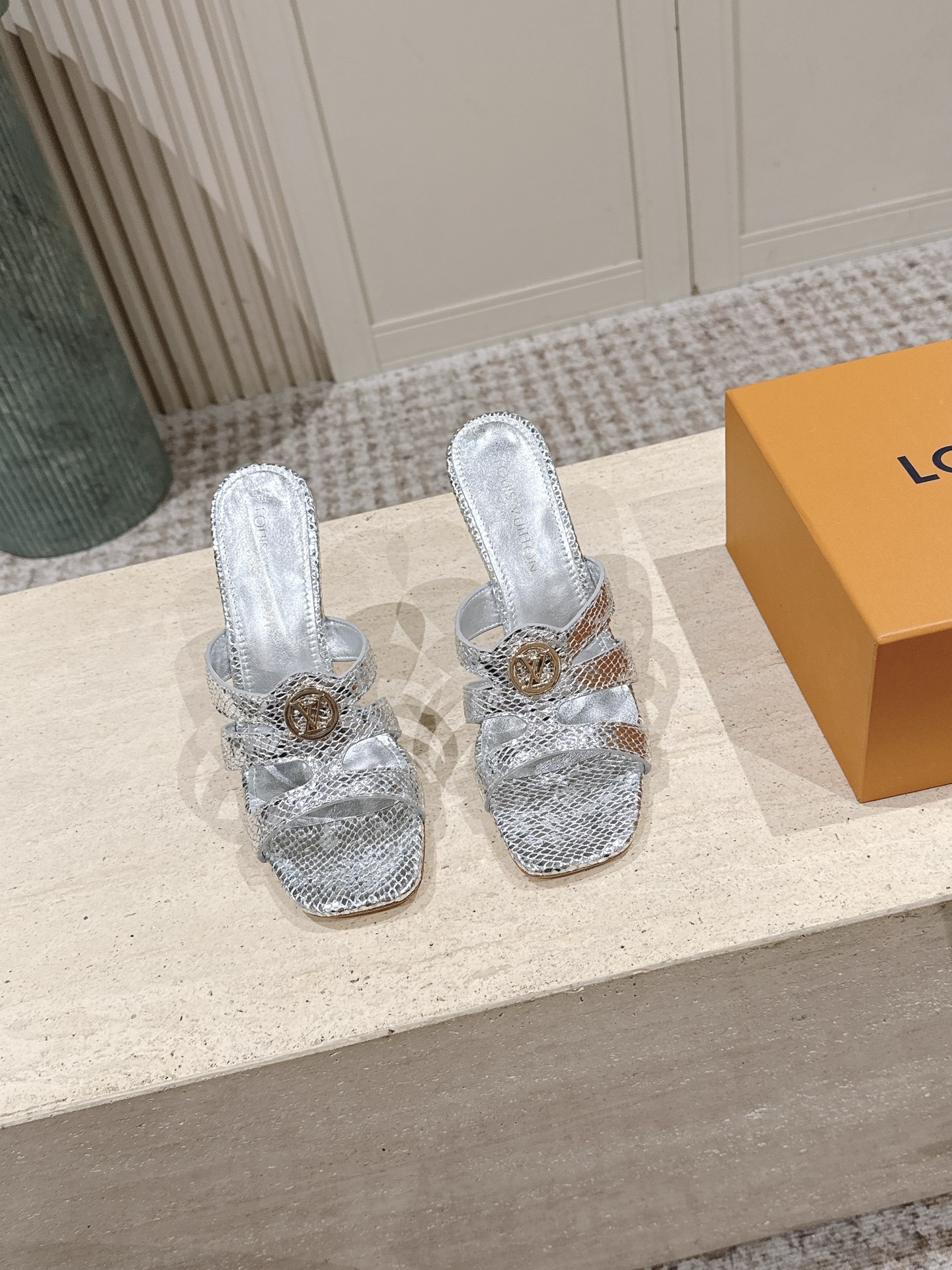 Louis New Sheepskin slippers