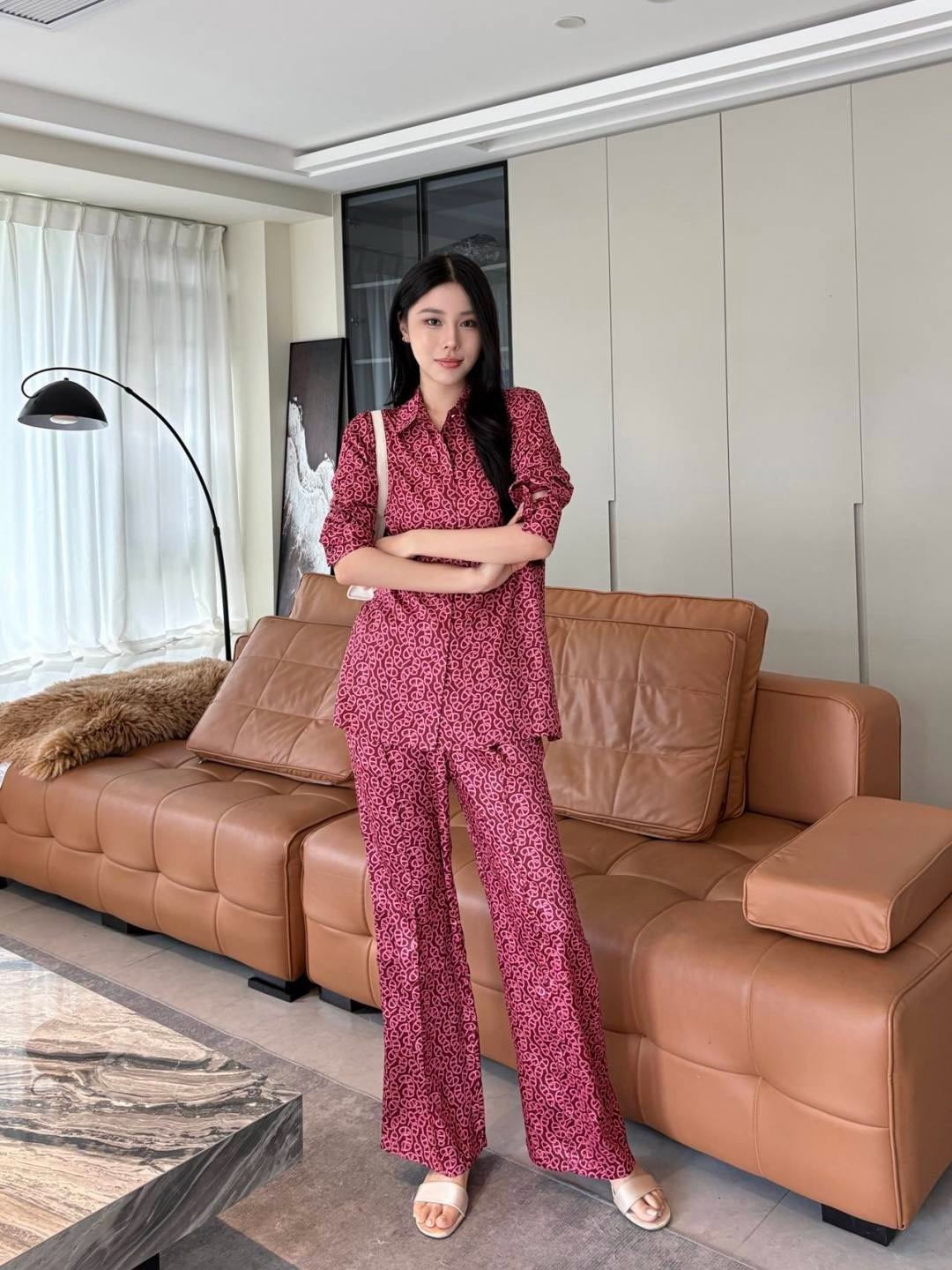 Herm New printed silk pants