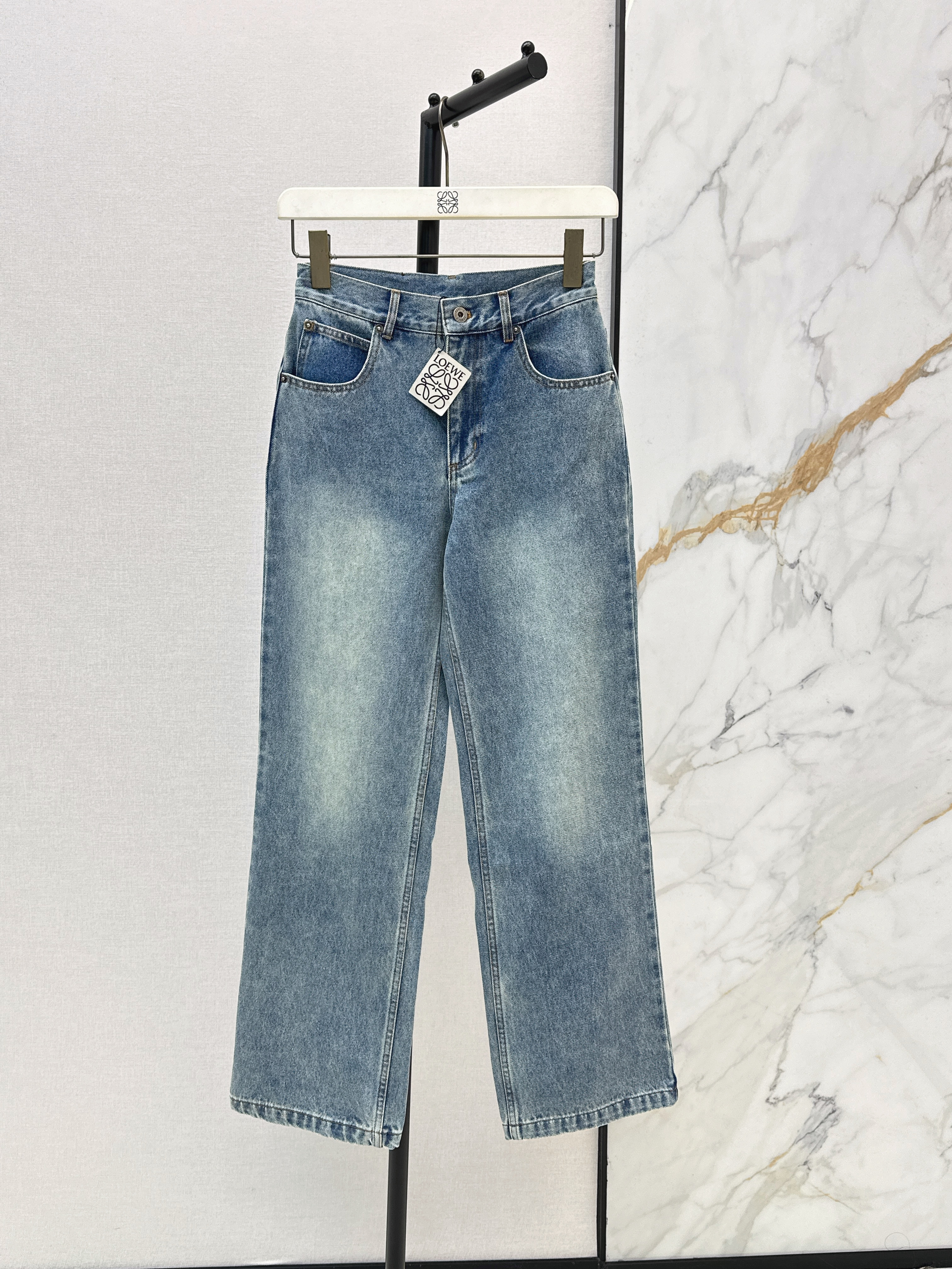 Loe New Embroidered Straight-Leg Jeans