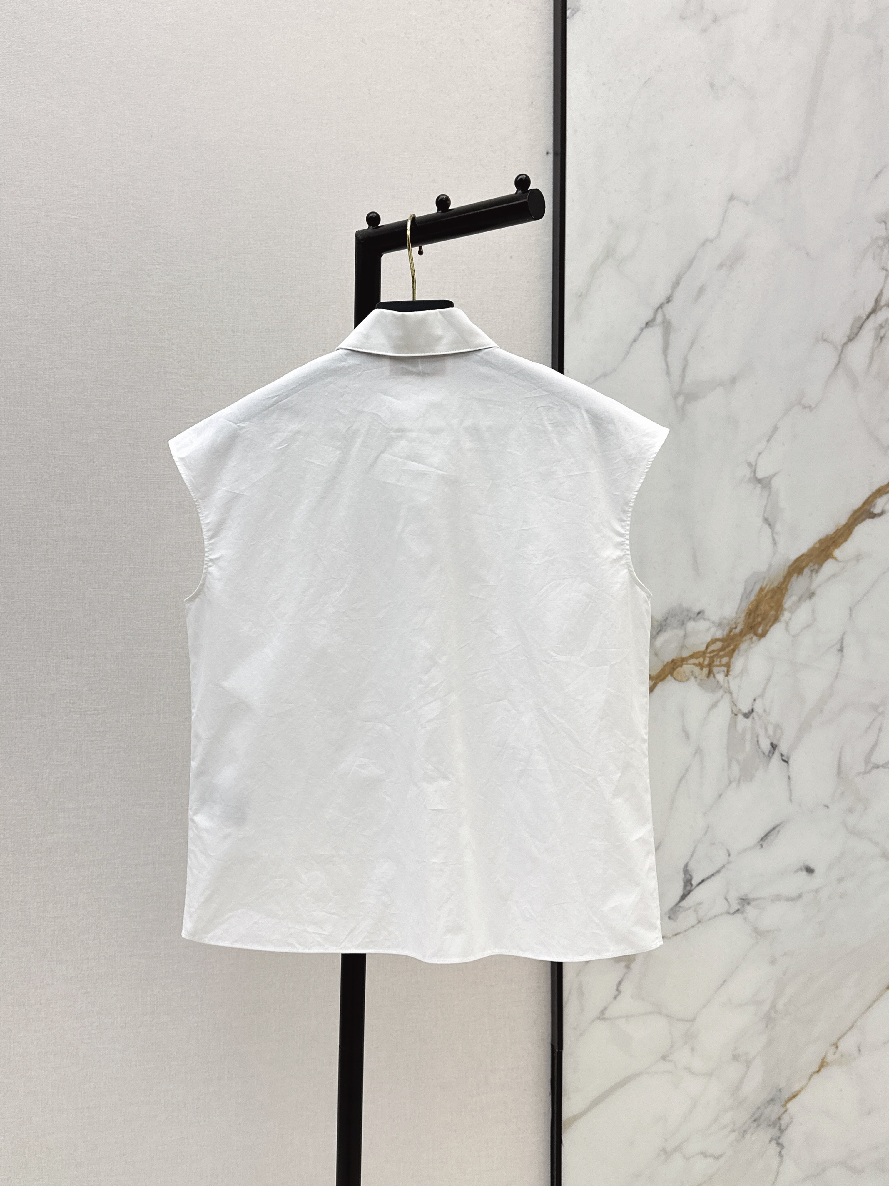 Valen New hollow sleeveless shirt