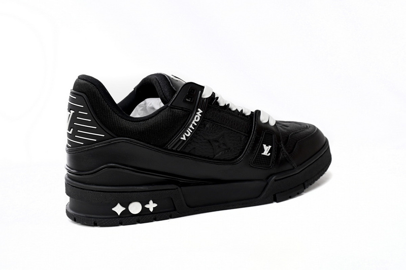 Pkkicks God Batch LOUIS VUITTON Trainer All Black Embossing 1AARER
