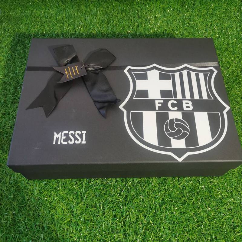 MESSI Mystery Football Box 12 Items