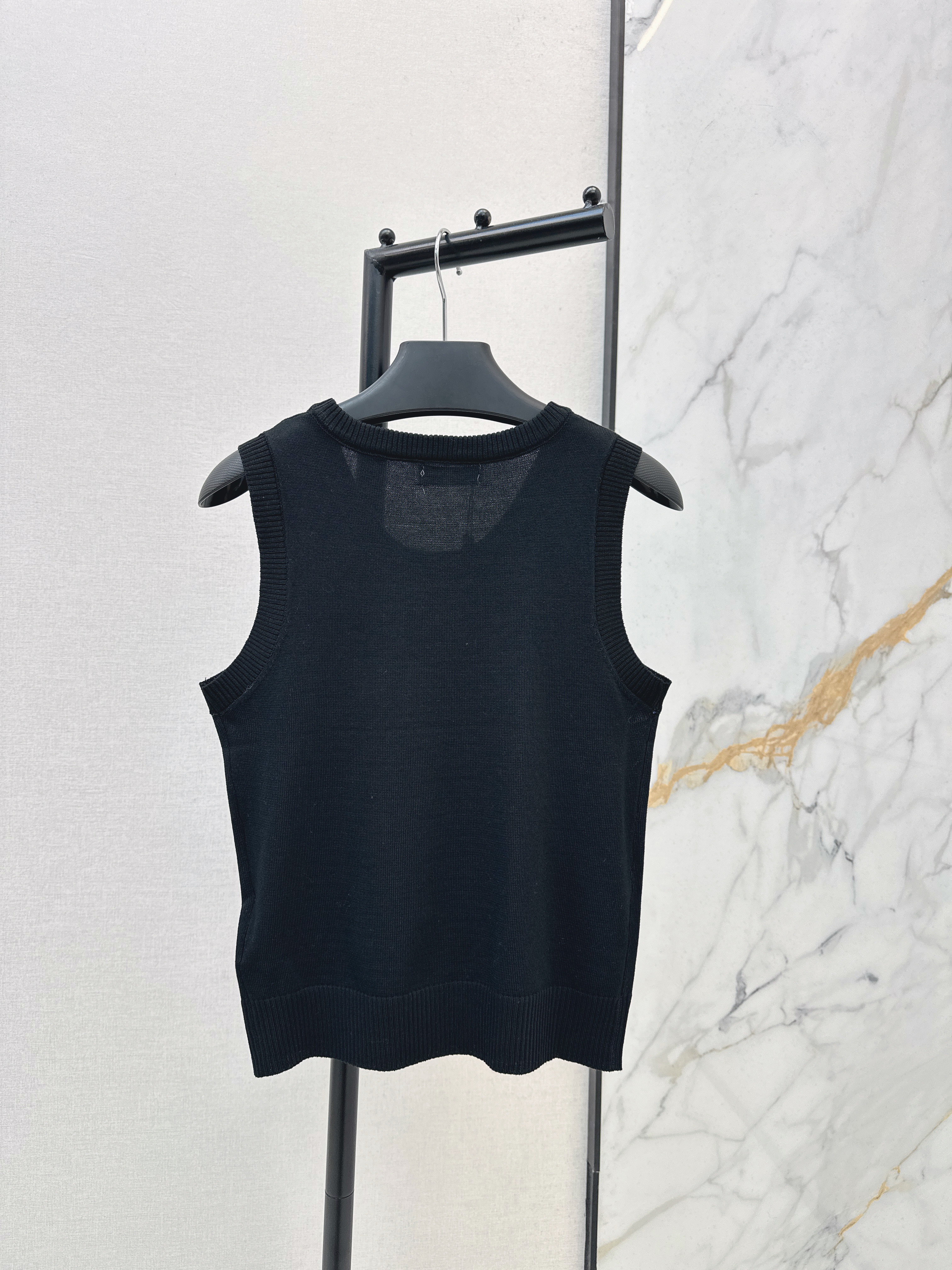 Pra New knit vest