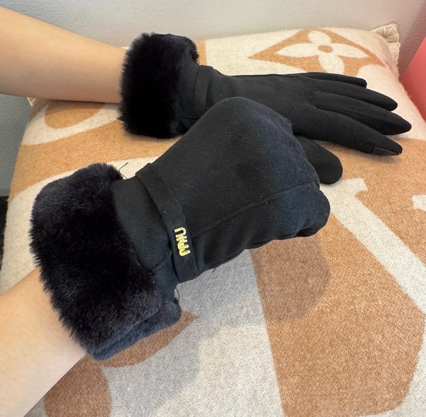 Miu New Sheepskin gloves