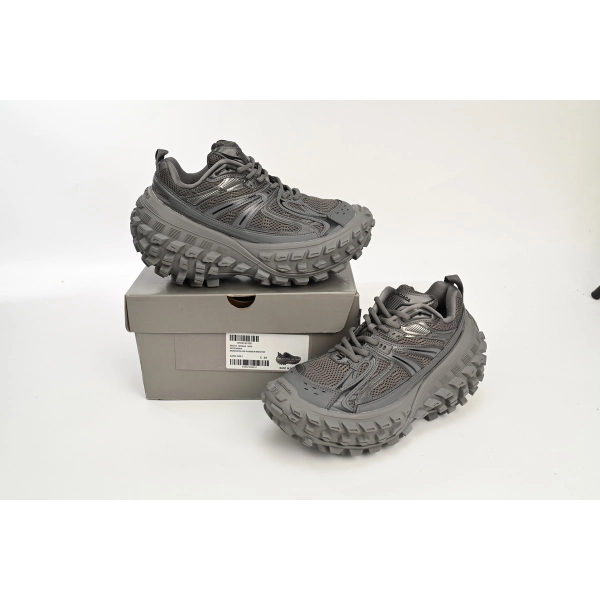 Balenciaga Defender Black Gray 685611 W2RA6 3000