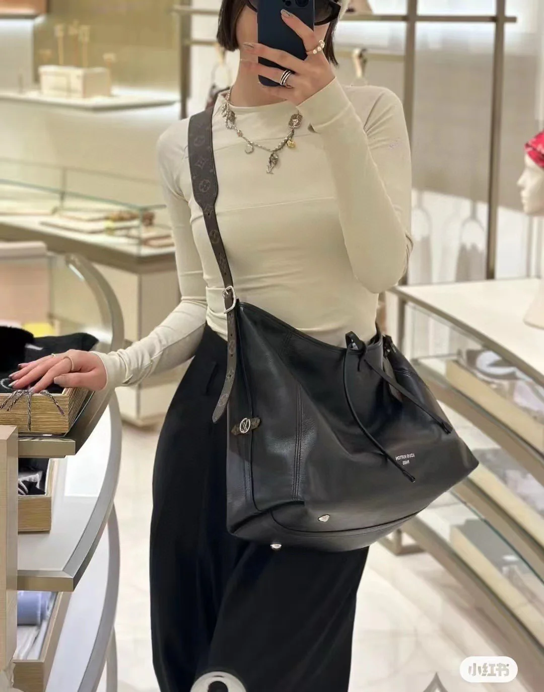 Louis New Small trumpet handbag