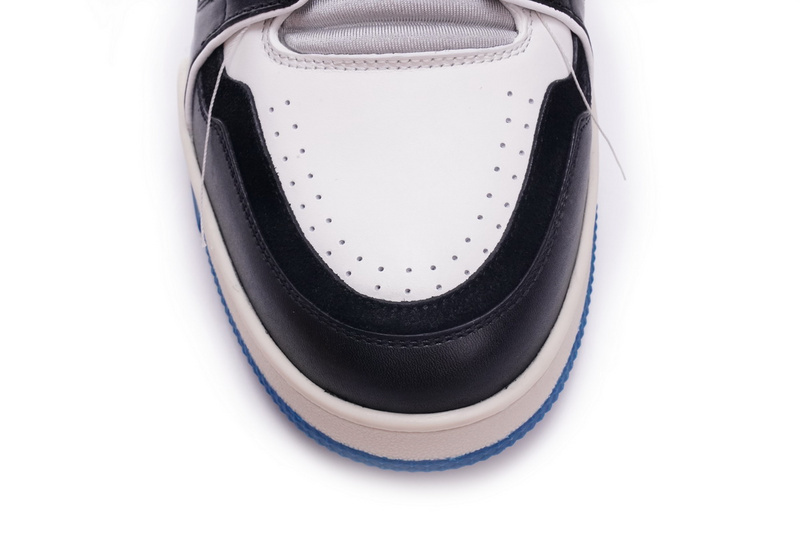 Pkkicks God Batch LOUIS VUITTON Trainer Black Blue GO1220