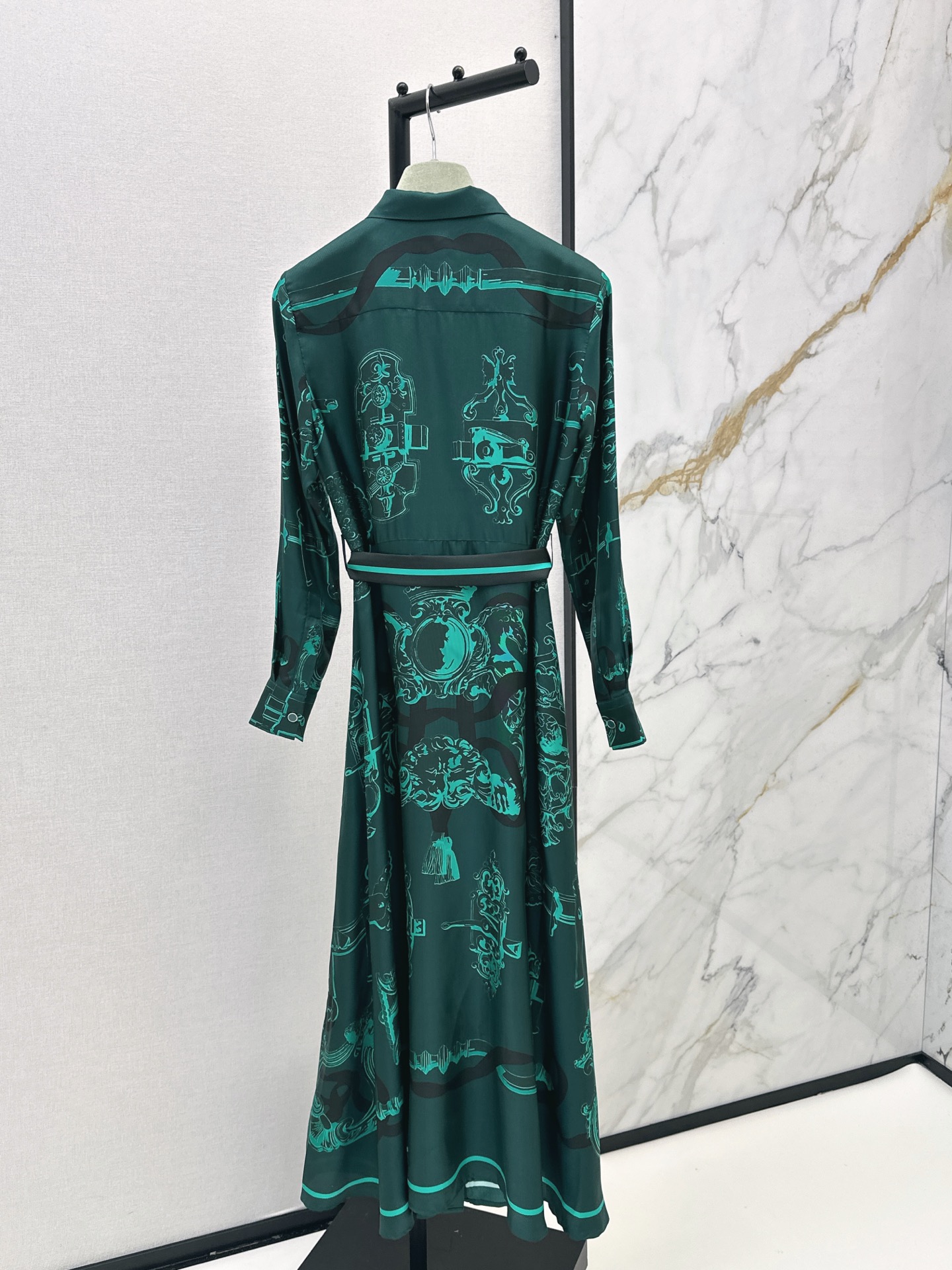 Herm New printed silk dress
