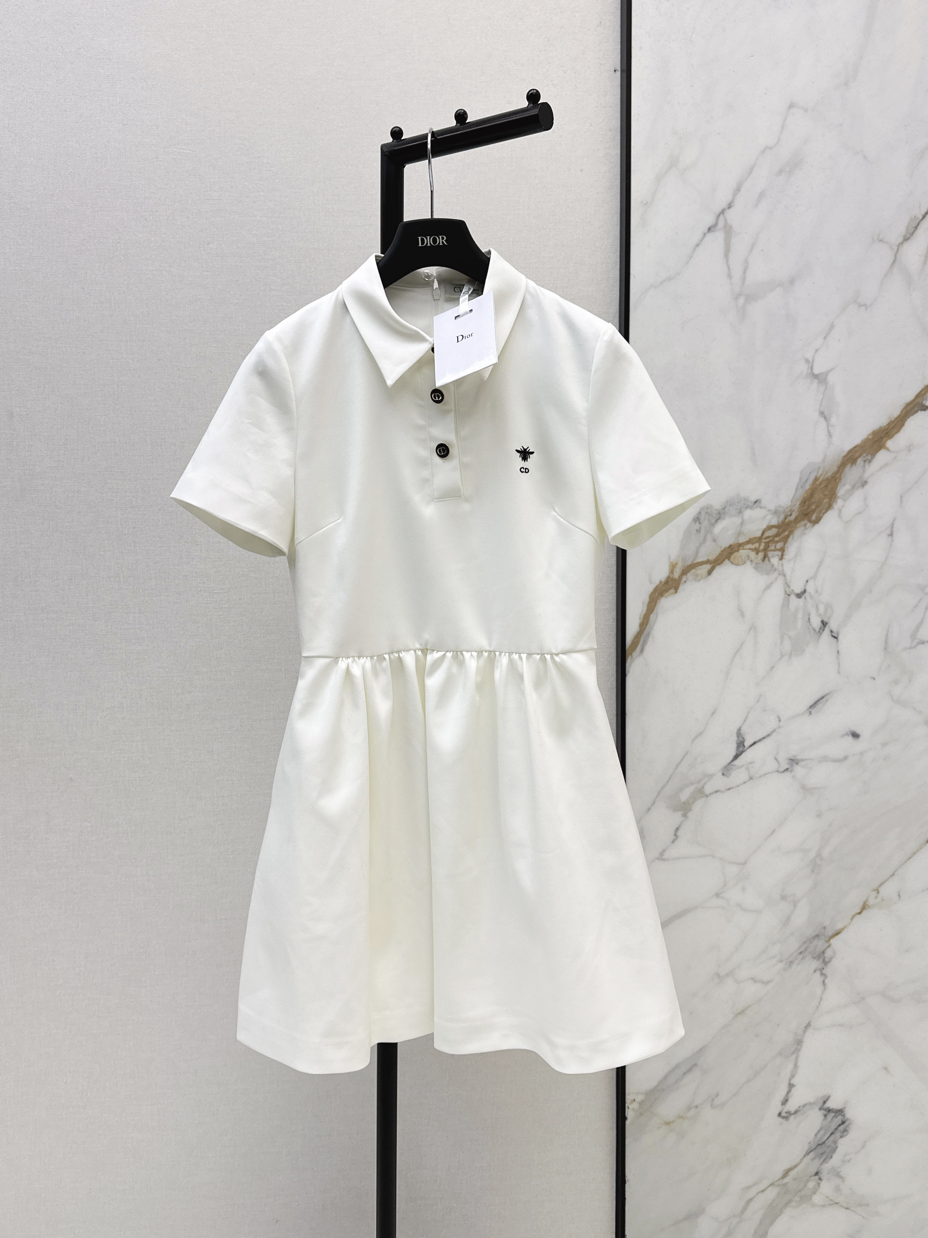 CD New bee embroidery dress