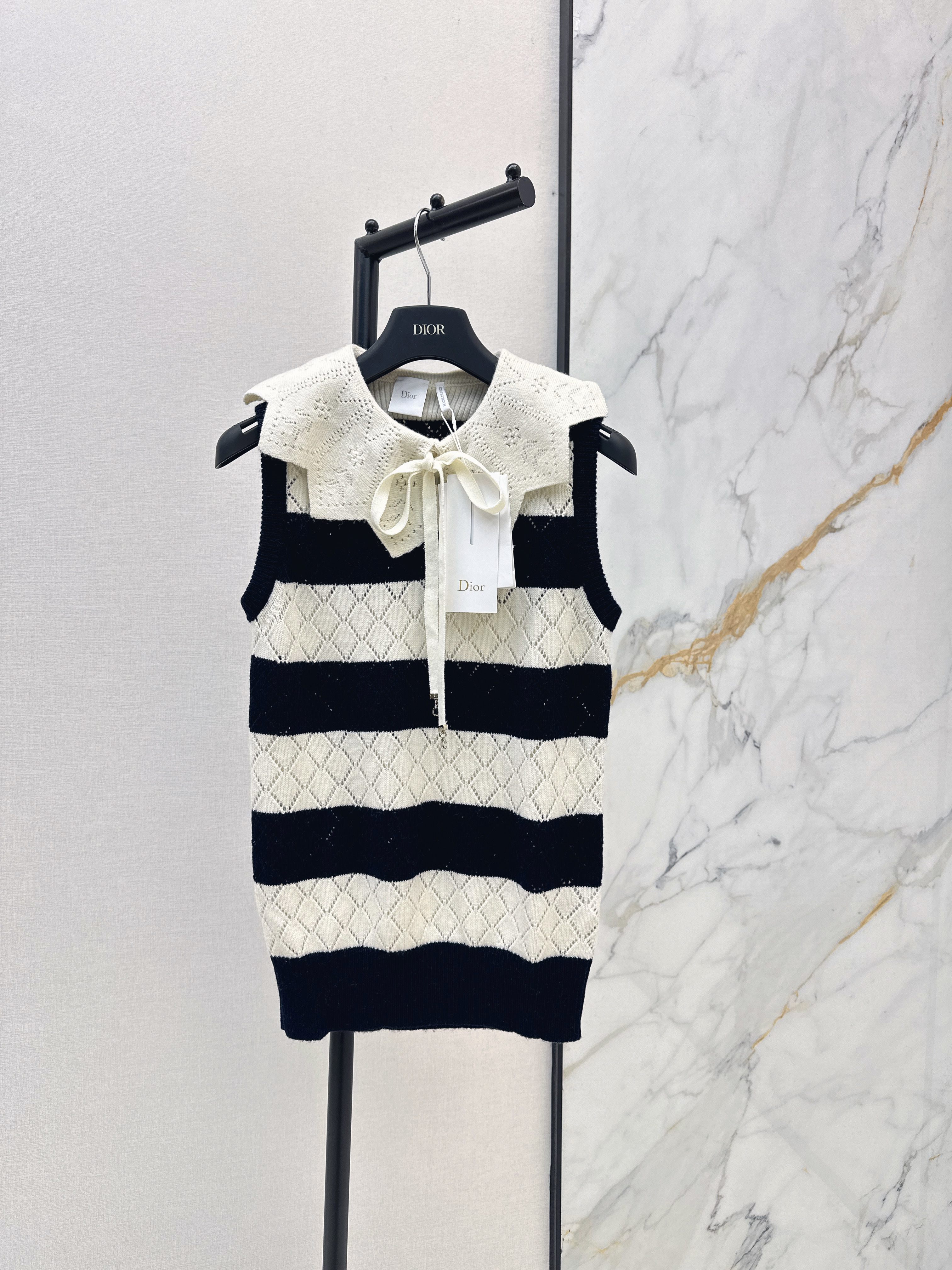 CD New Hollow Lace Knitted Vest