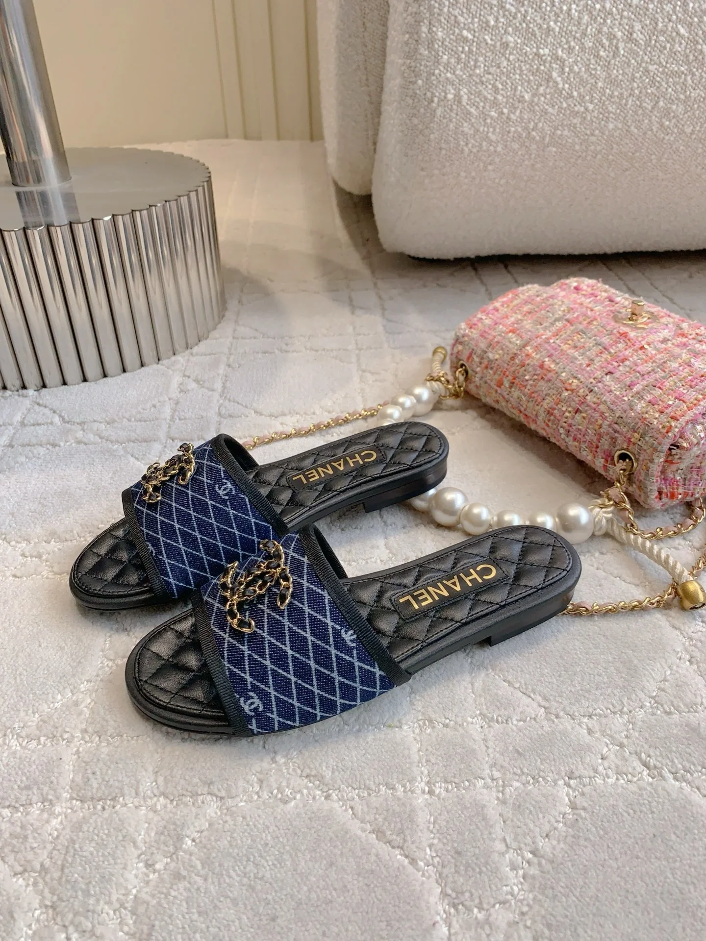 Chan New Flat slippers