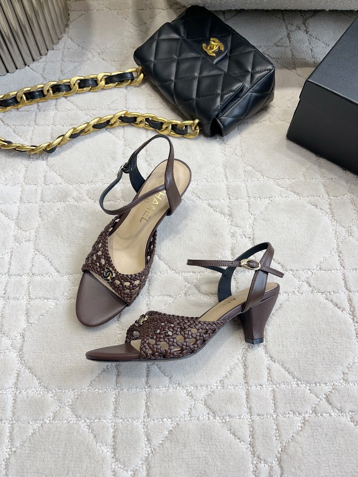 Chan NEW Woven hollow-out sandals