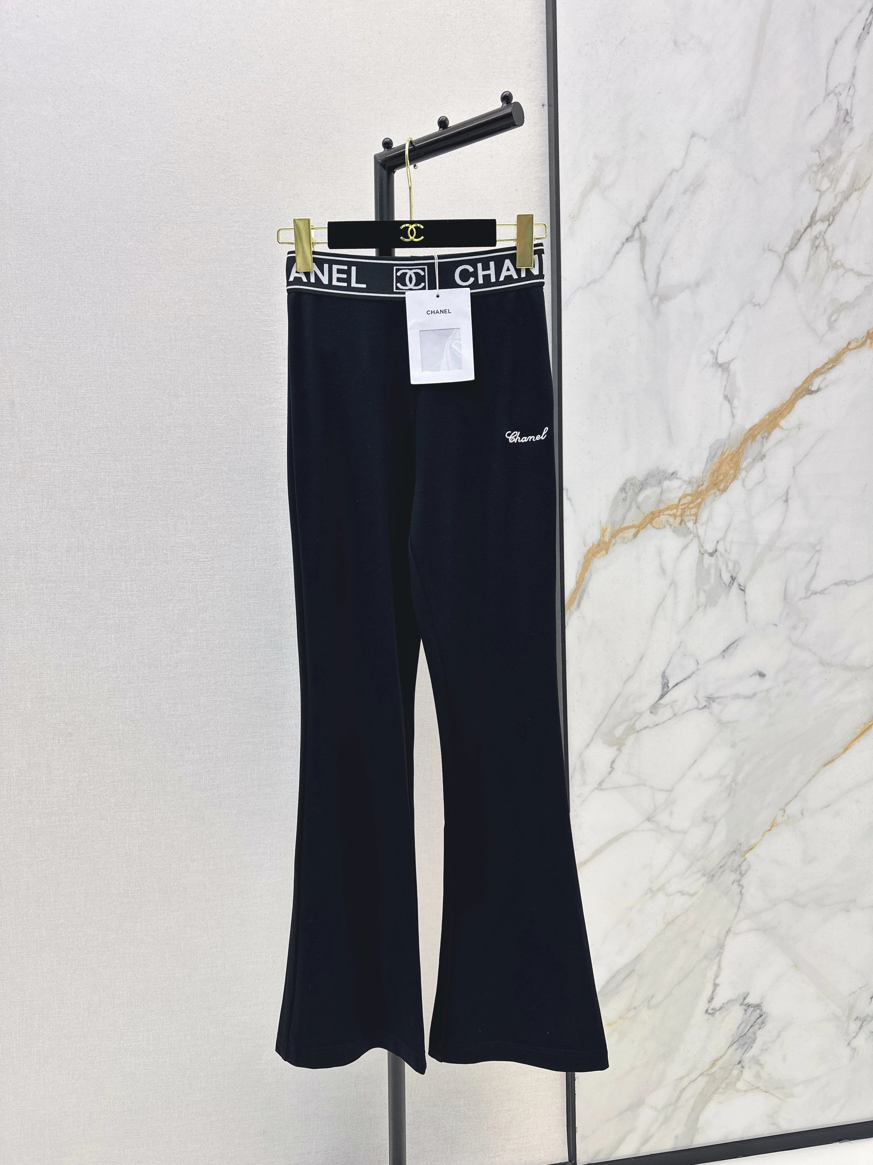 Chan NEW flared legging