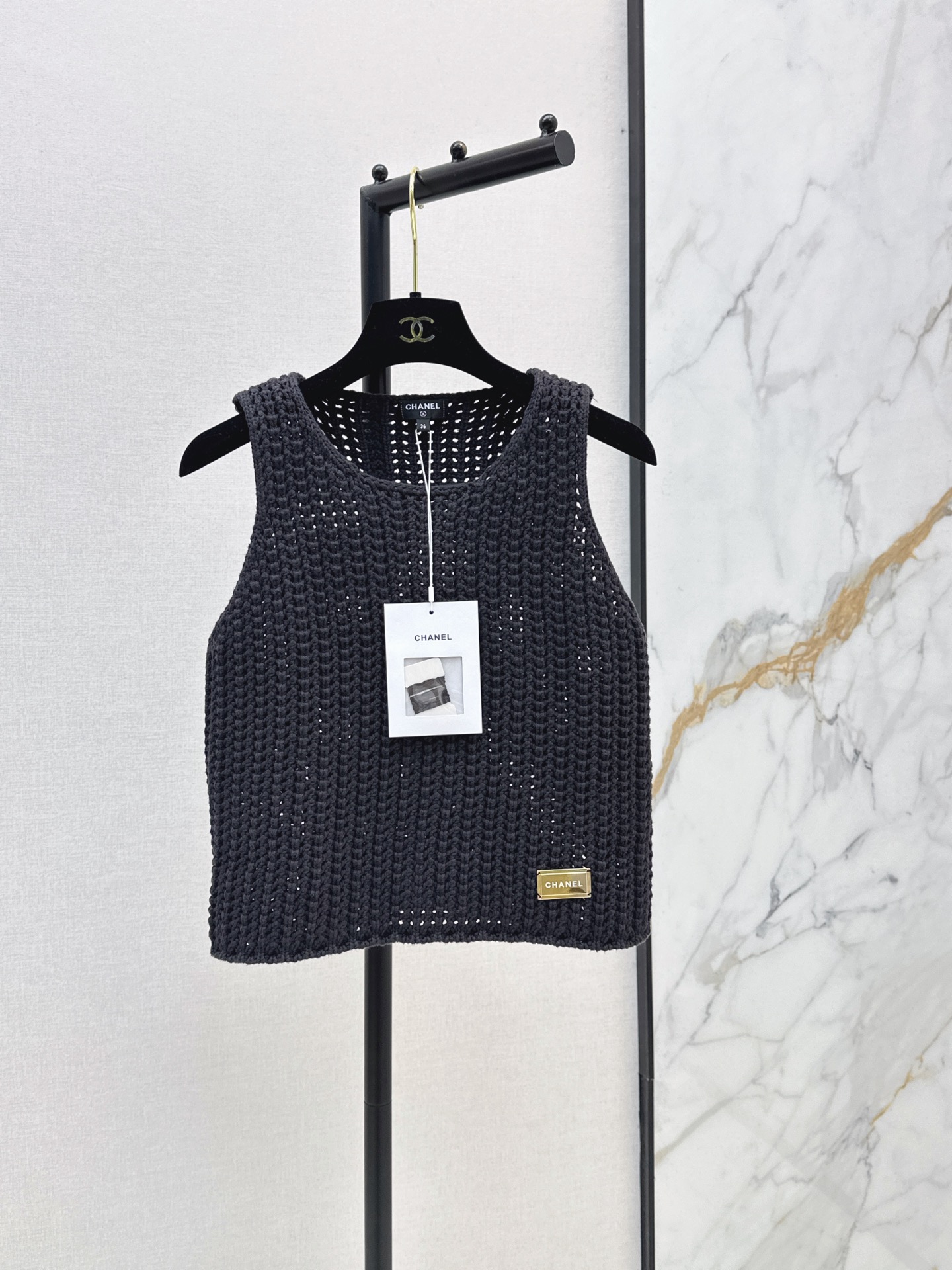 Chan New Hollow-out knitted vest