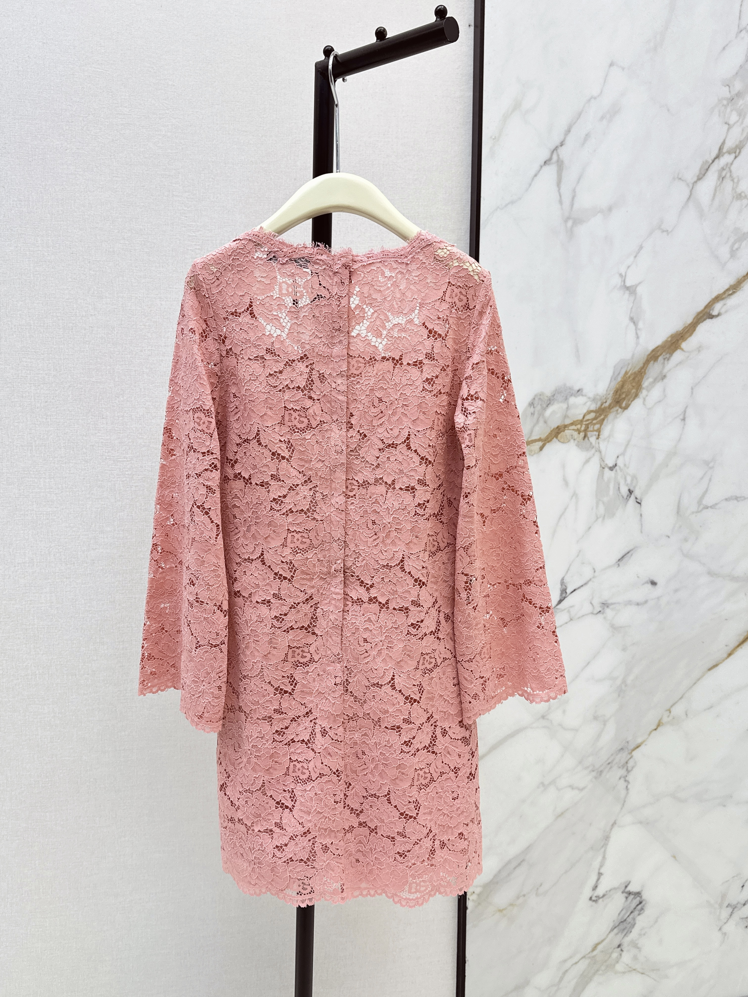 Dolc New lace dress