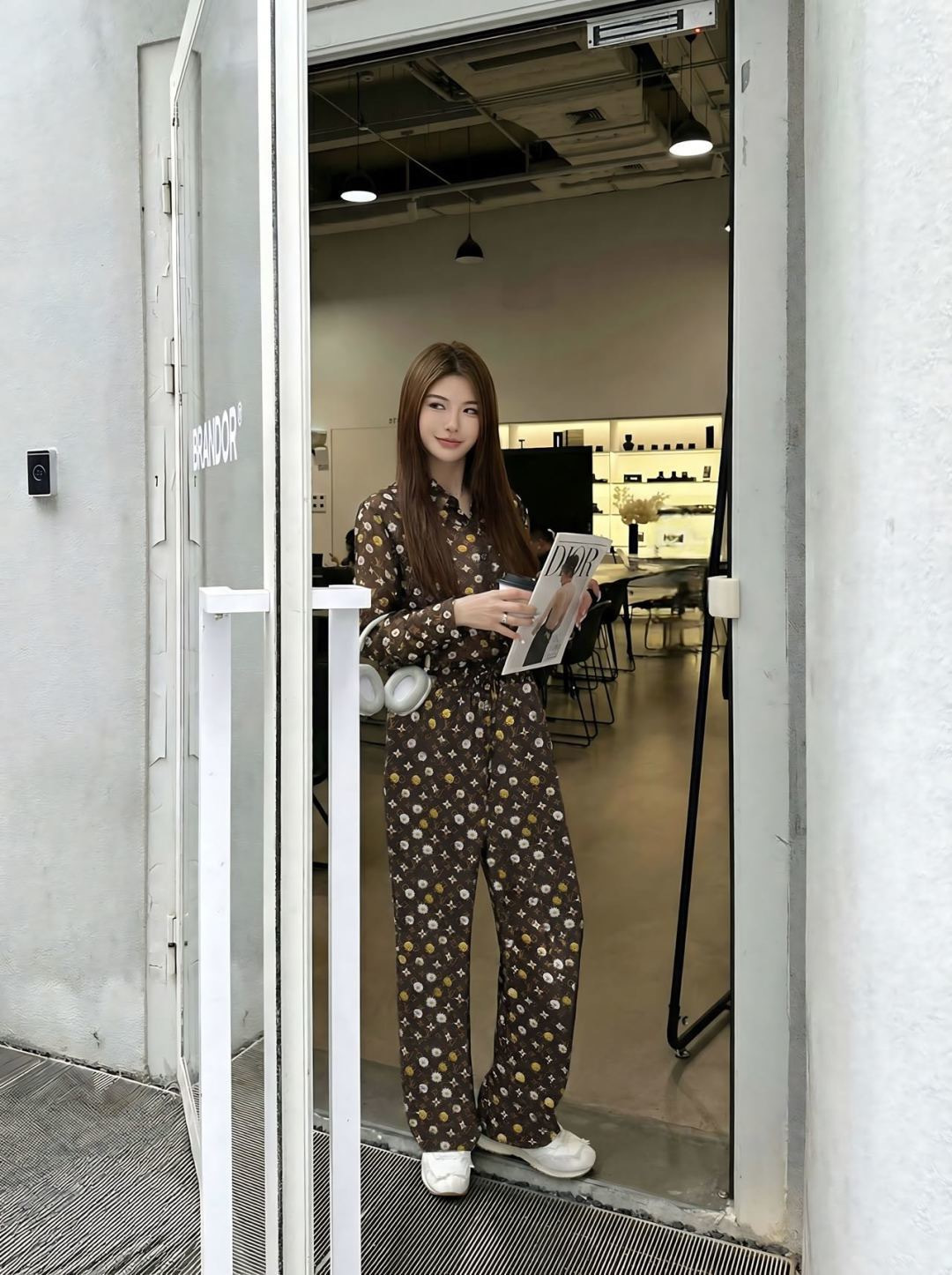 Loui New prunt shirt