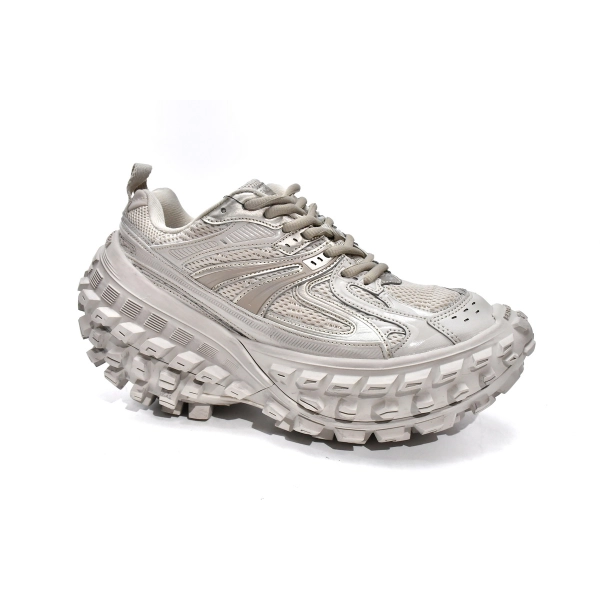 Balenciaga Defender Beige 685611 W2RA6 9700