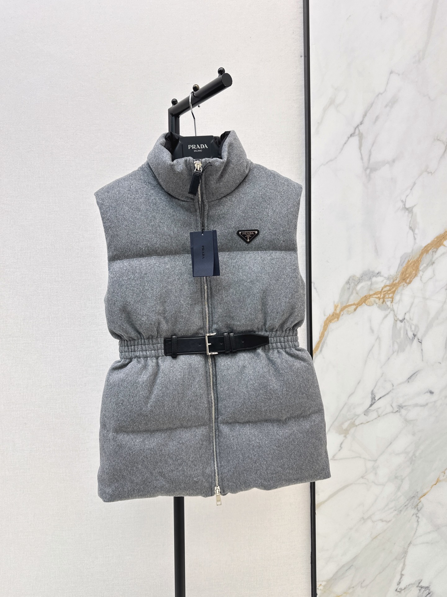 Pra New Belted down jacket