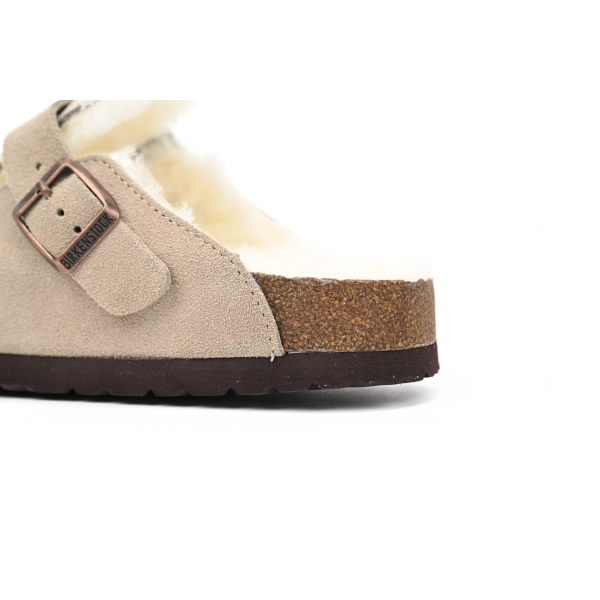 Birkenstock Boston Shearling Coin Suede Beige E14T002N6L