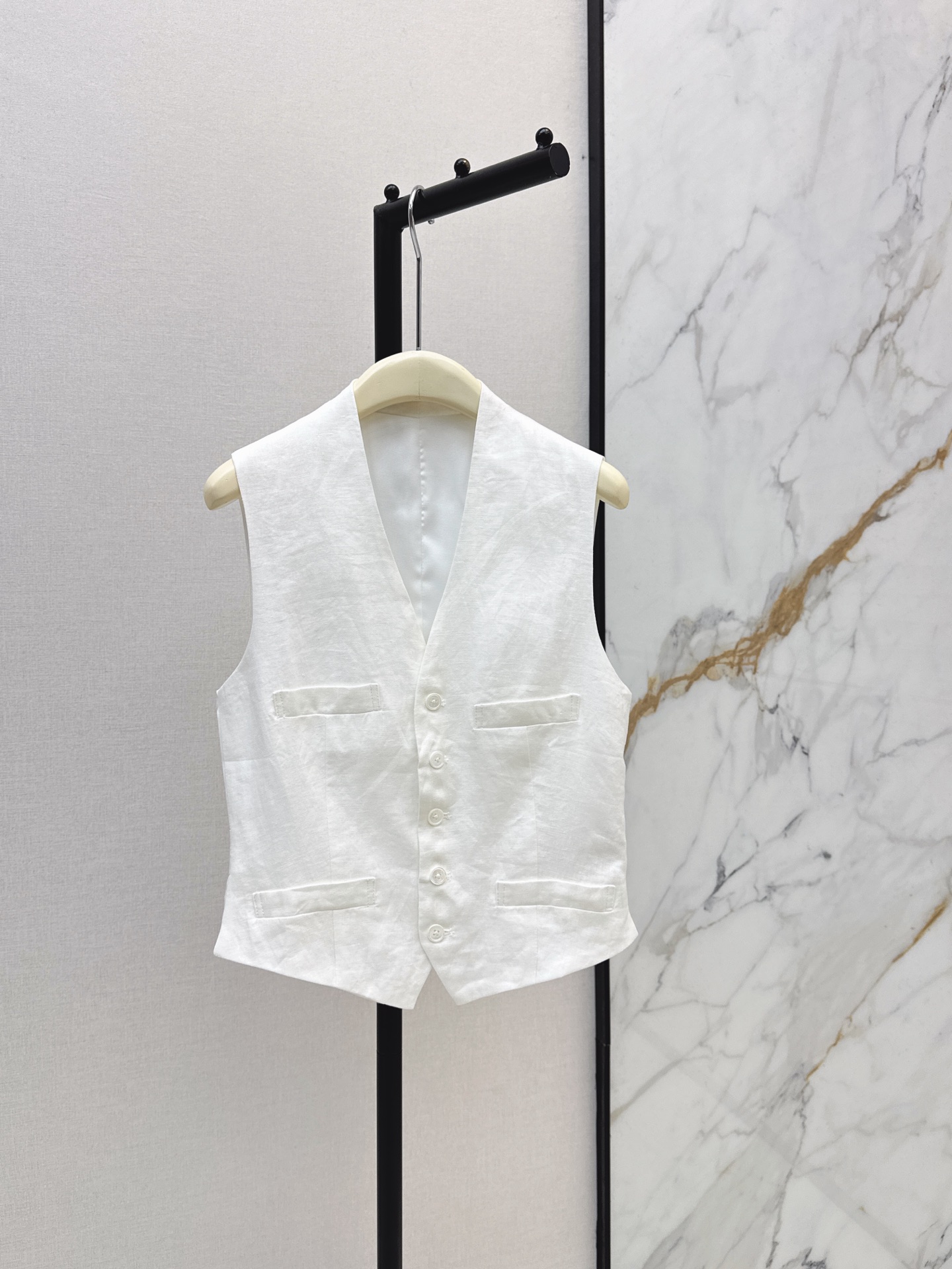 Ral New V-neck vest