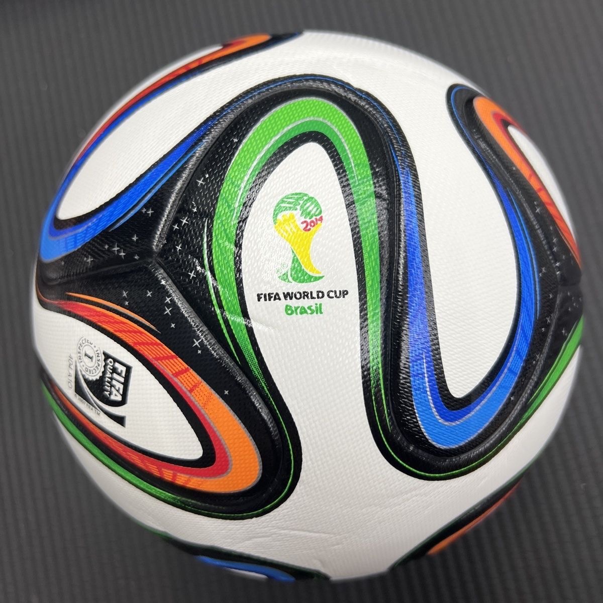 2014 FIFA World Cup Brazil League: Seamless Training for Adults and Youth Football