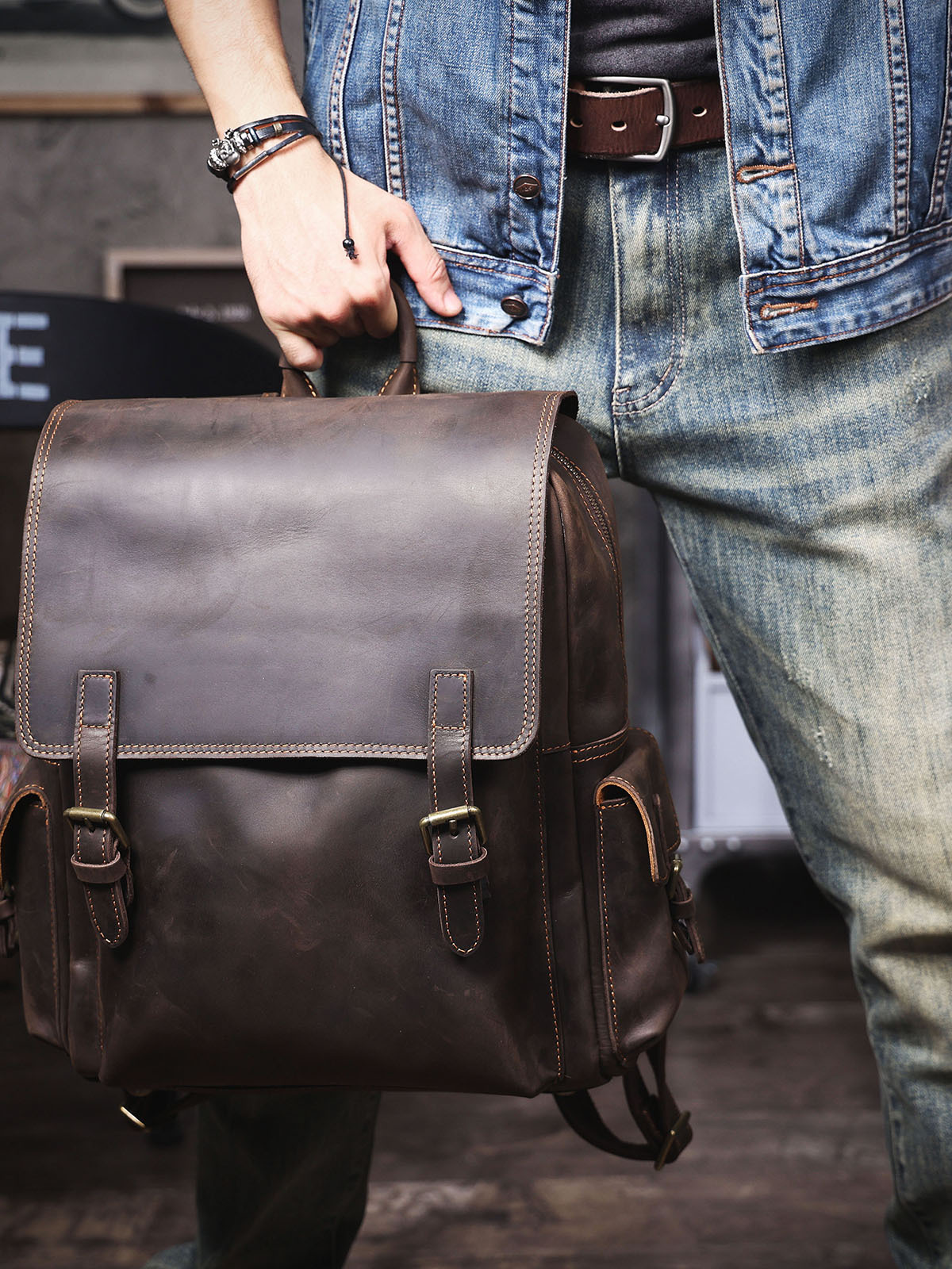 Vintage Flap-Top Full-Grain Leather Backpack - Timeless Heritage for Urban Professionals & Explorers
