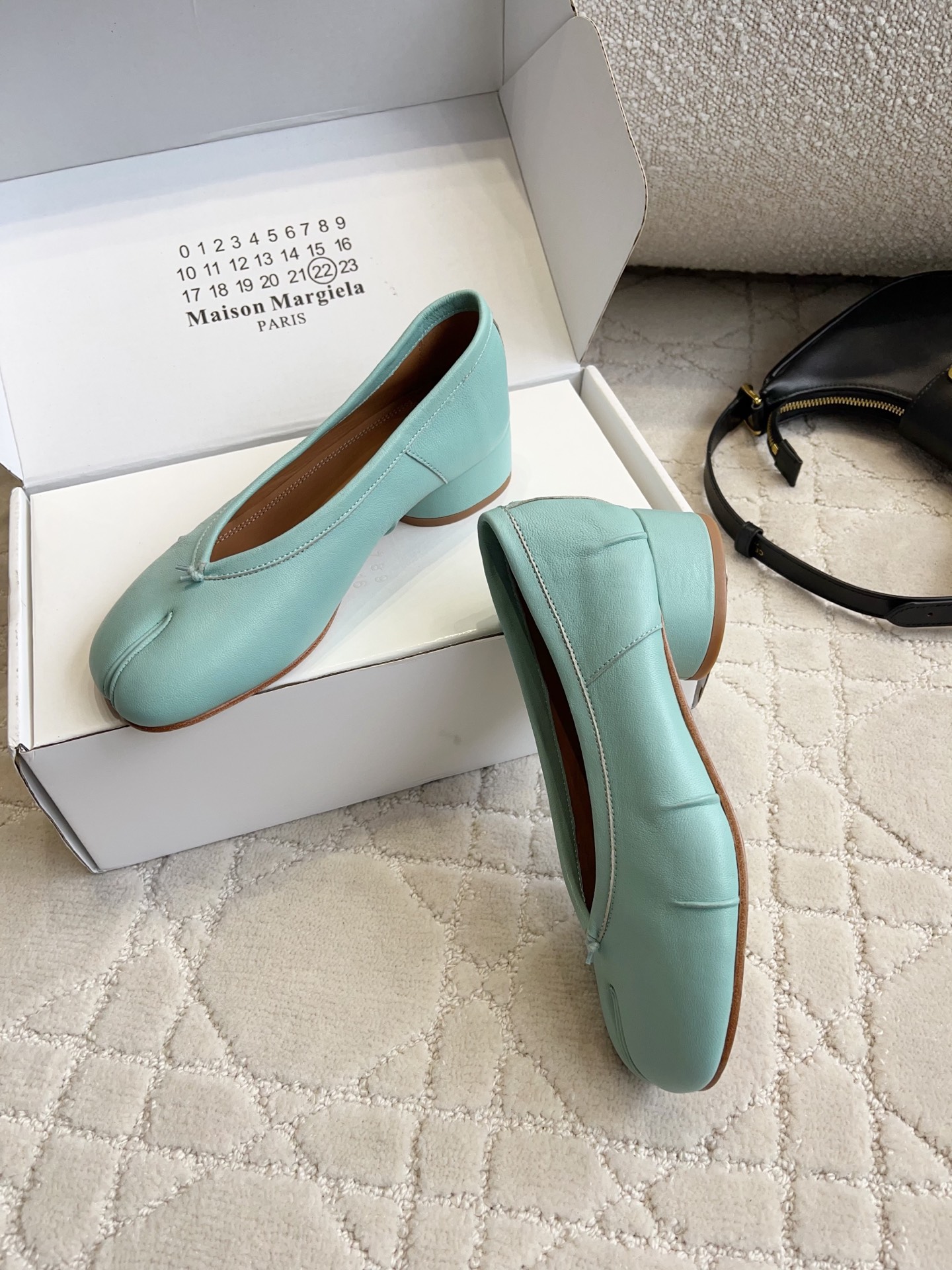 Maison New Toe-separating ballet flats
