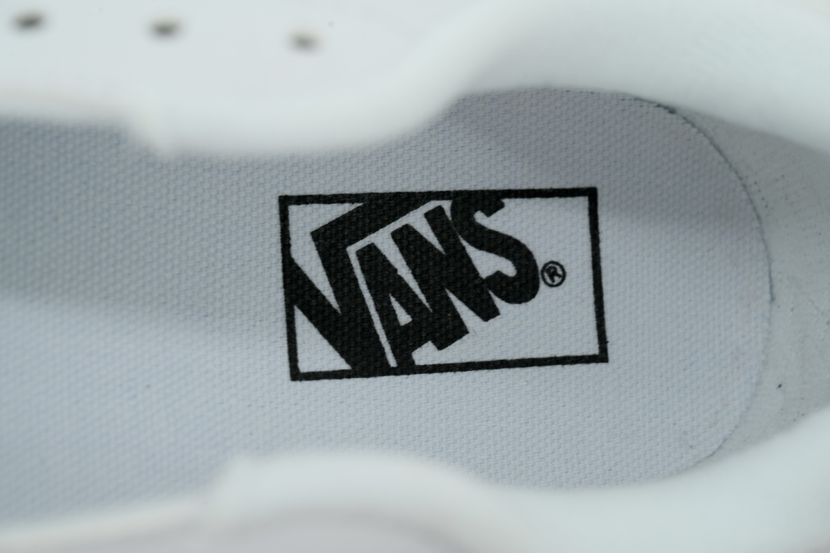 Vans Knu-Skool 'True White' VN0009QCW00