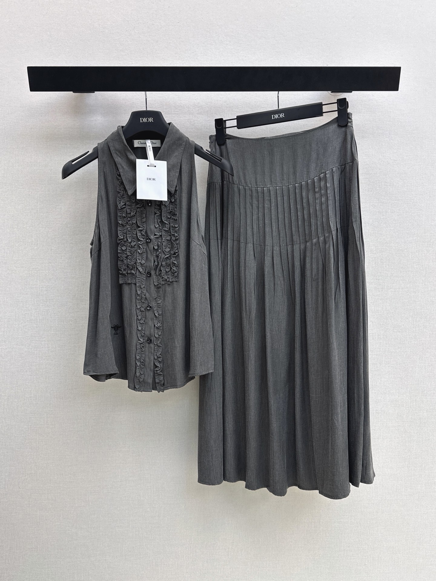 CD New Elegant Suit